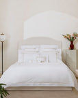 Icona bed in white/beige