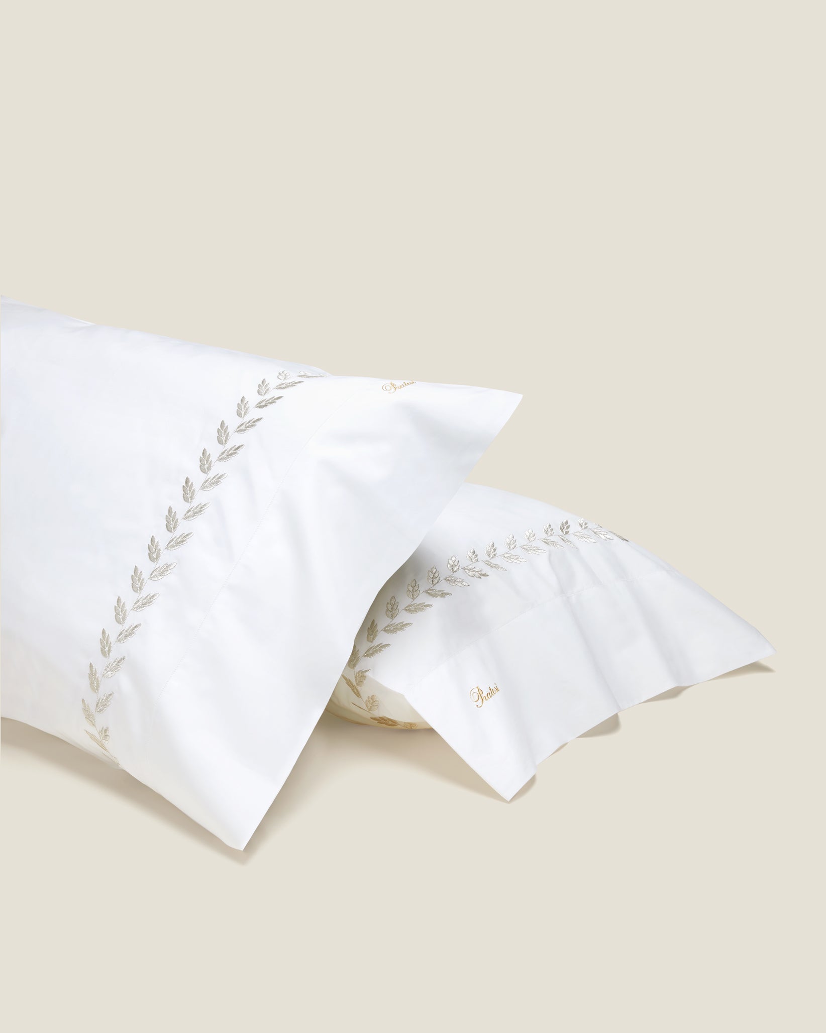 Federico in white/antique silver pillowcase pair