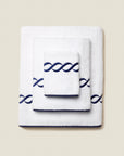 Treccia Moderno white/navy towel stack