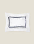 Treccia Moderno white/navy standard sham