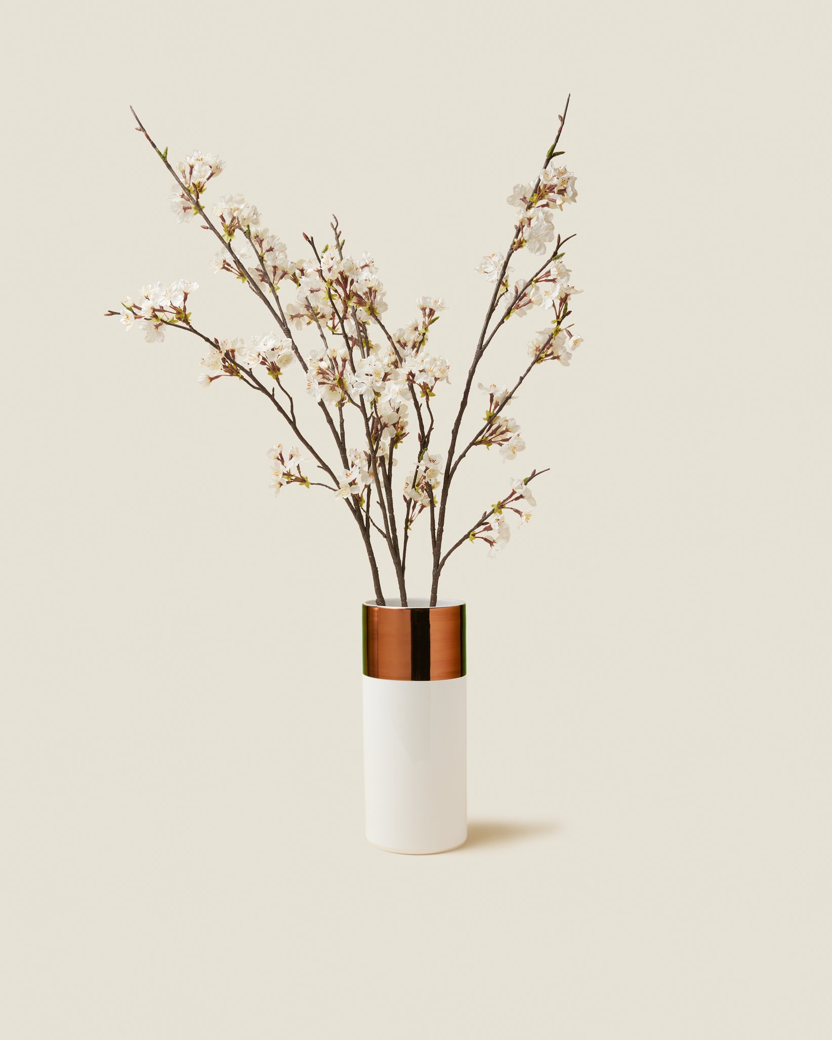 Large Narcisa Vase in white