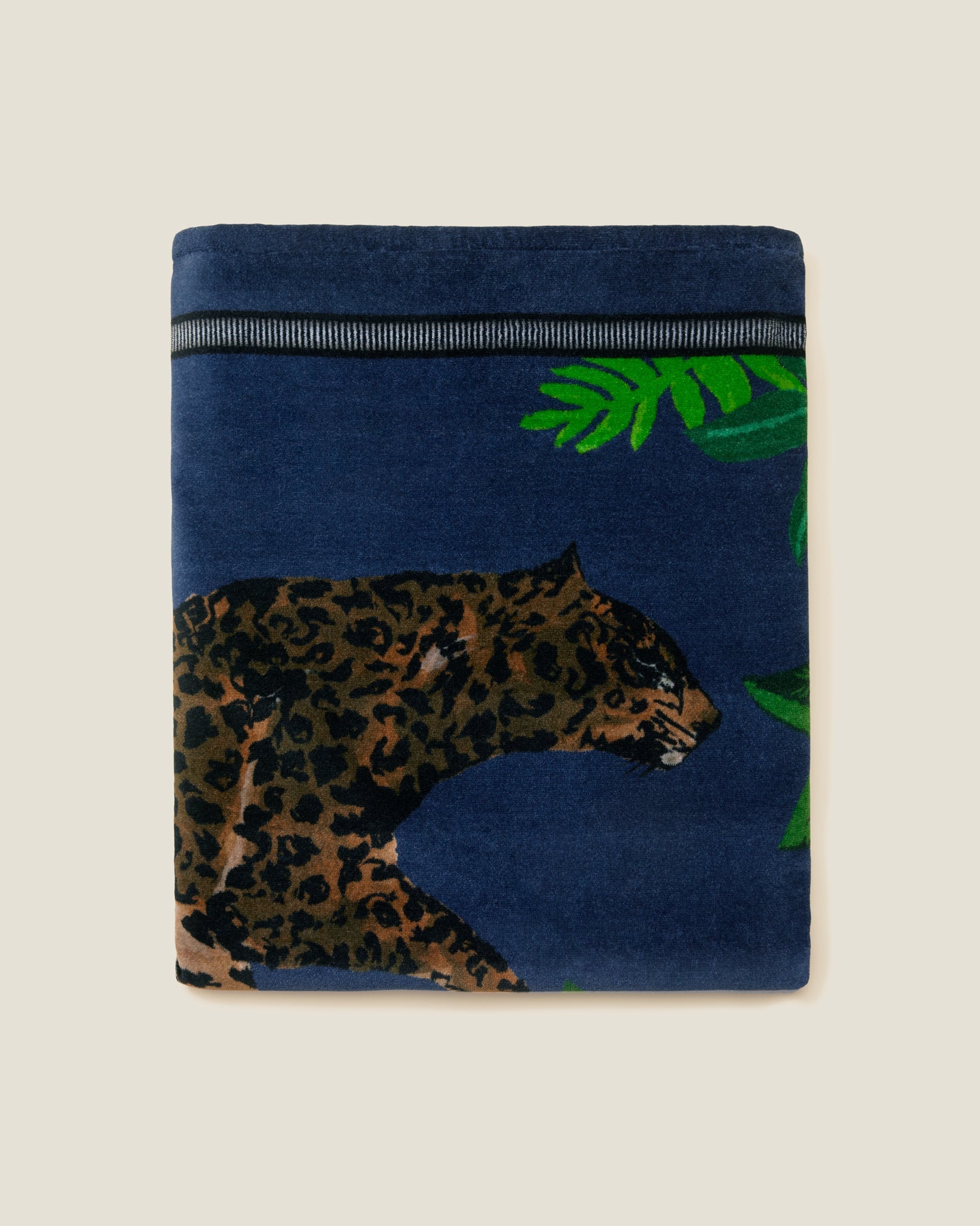 Leopardo in navy folded