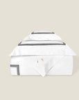 Tre Righe Splendore white/black duvet cover stack