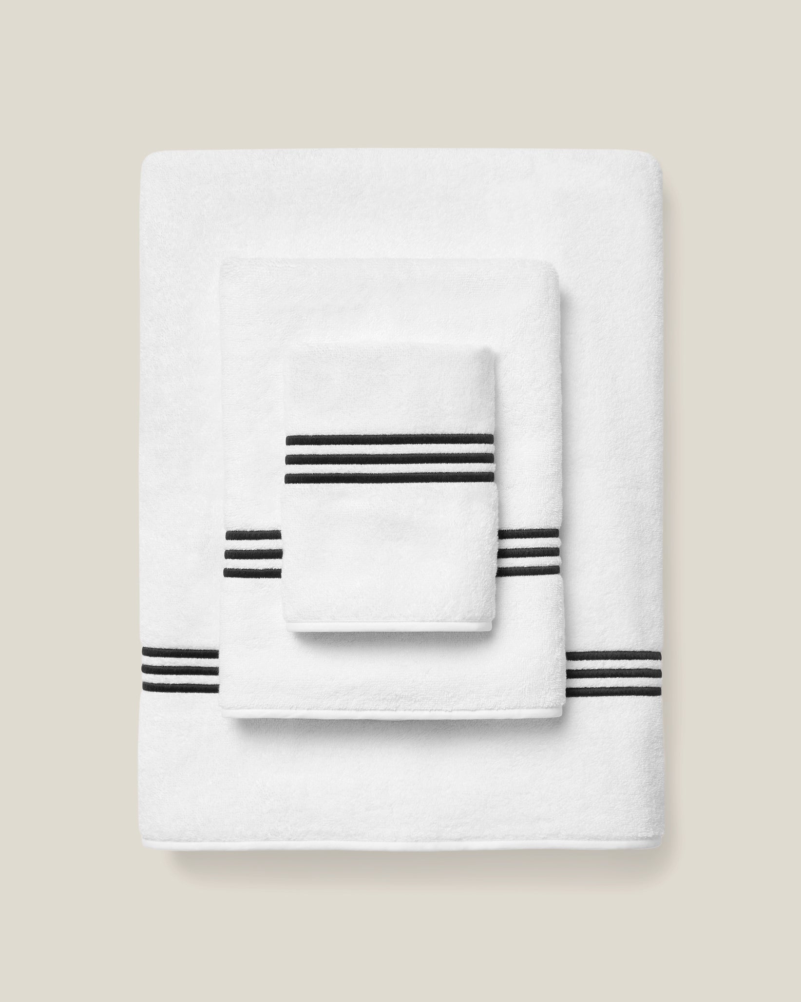 Tre Righe bath towel stack white/black