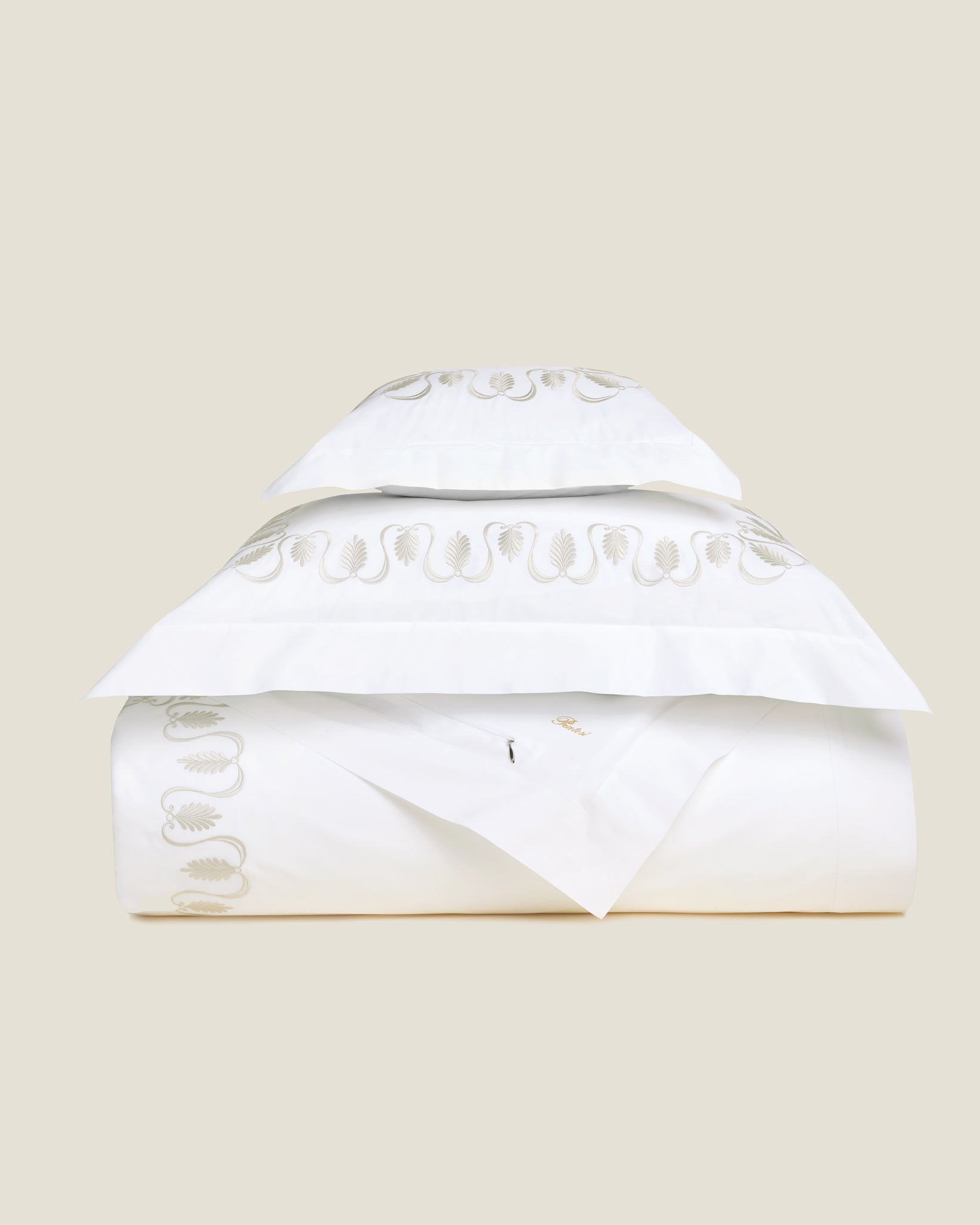 Paolina white/sage duvet cover stack