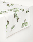 Oliva Table runner on table