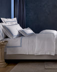 Tre Righe Splendore white/medium blue bed side angle