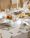 Oliva tablecloth and dinner napkins table setting