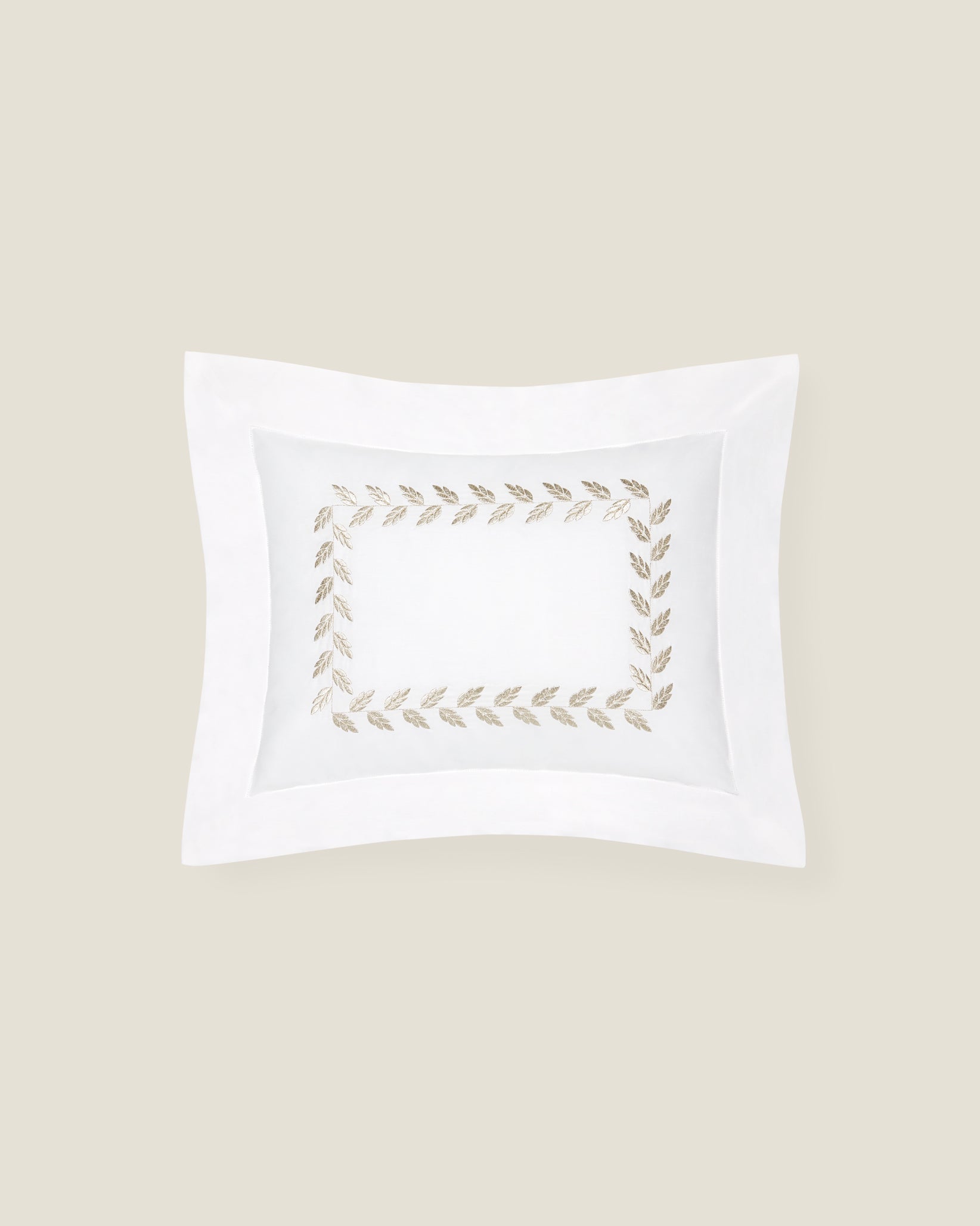 Federico Boudoir sham in white/antique silver