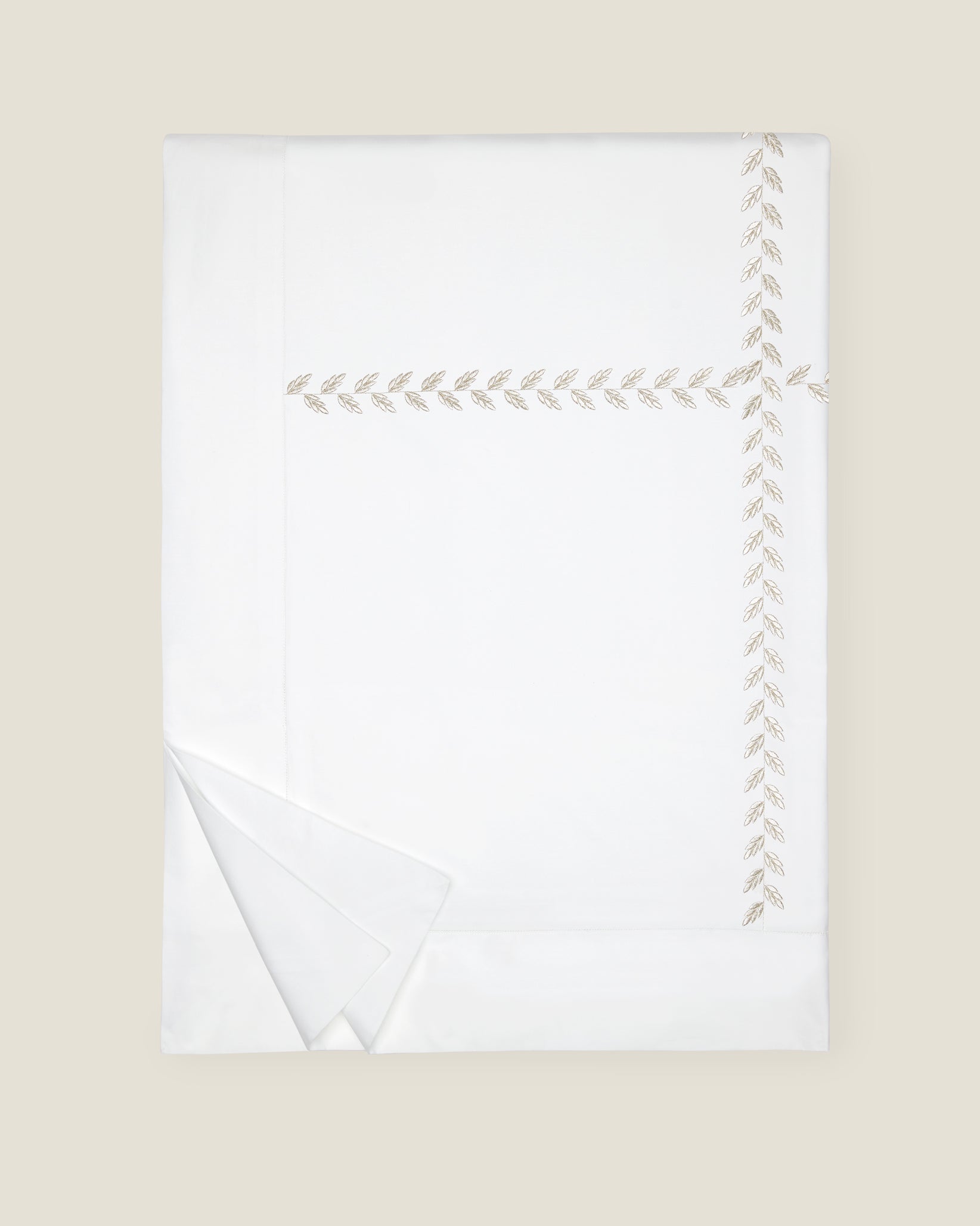 Federico duvet cover white/antique silver folded