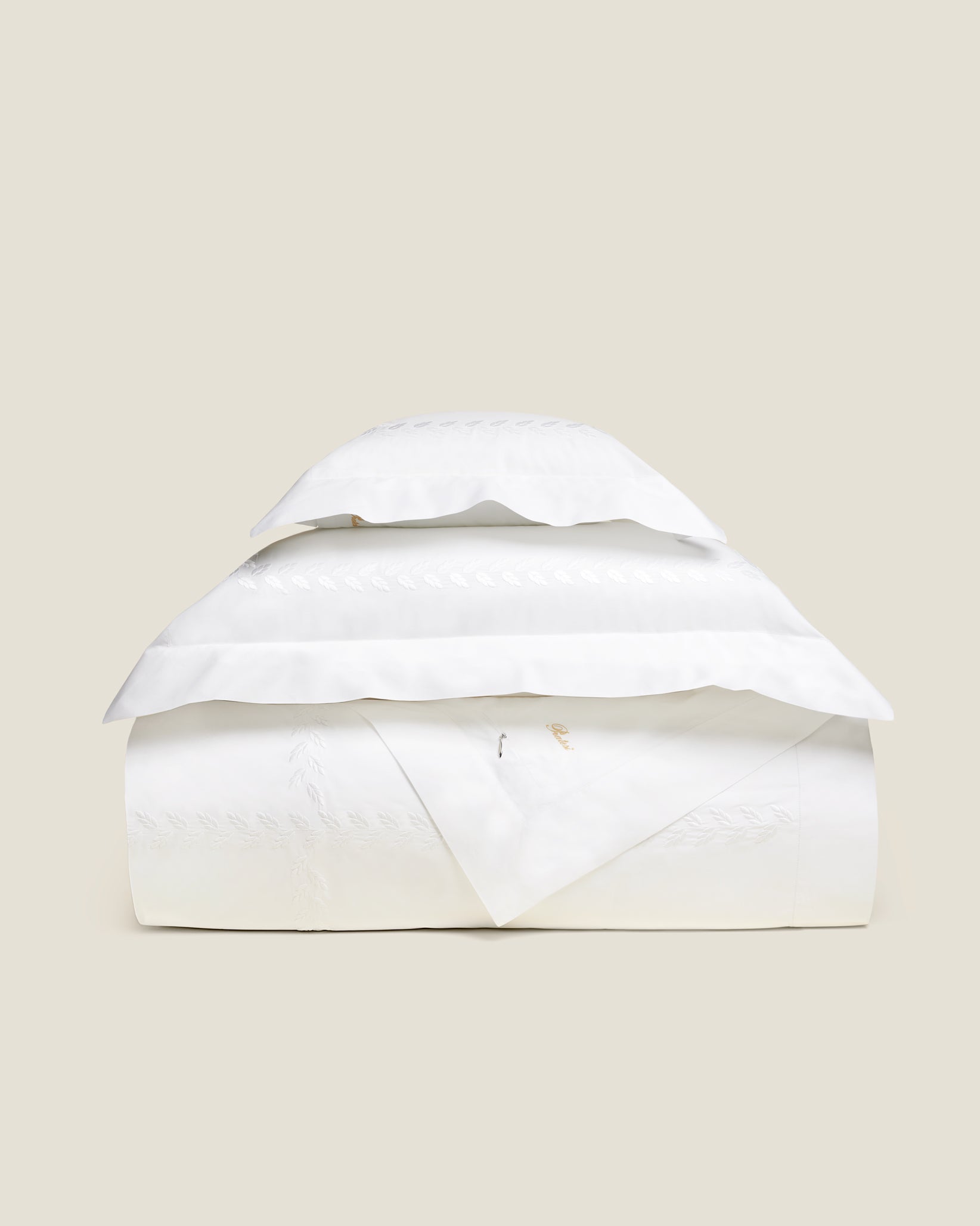 Federico duvet cover stack in white/white