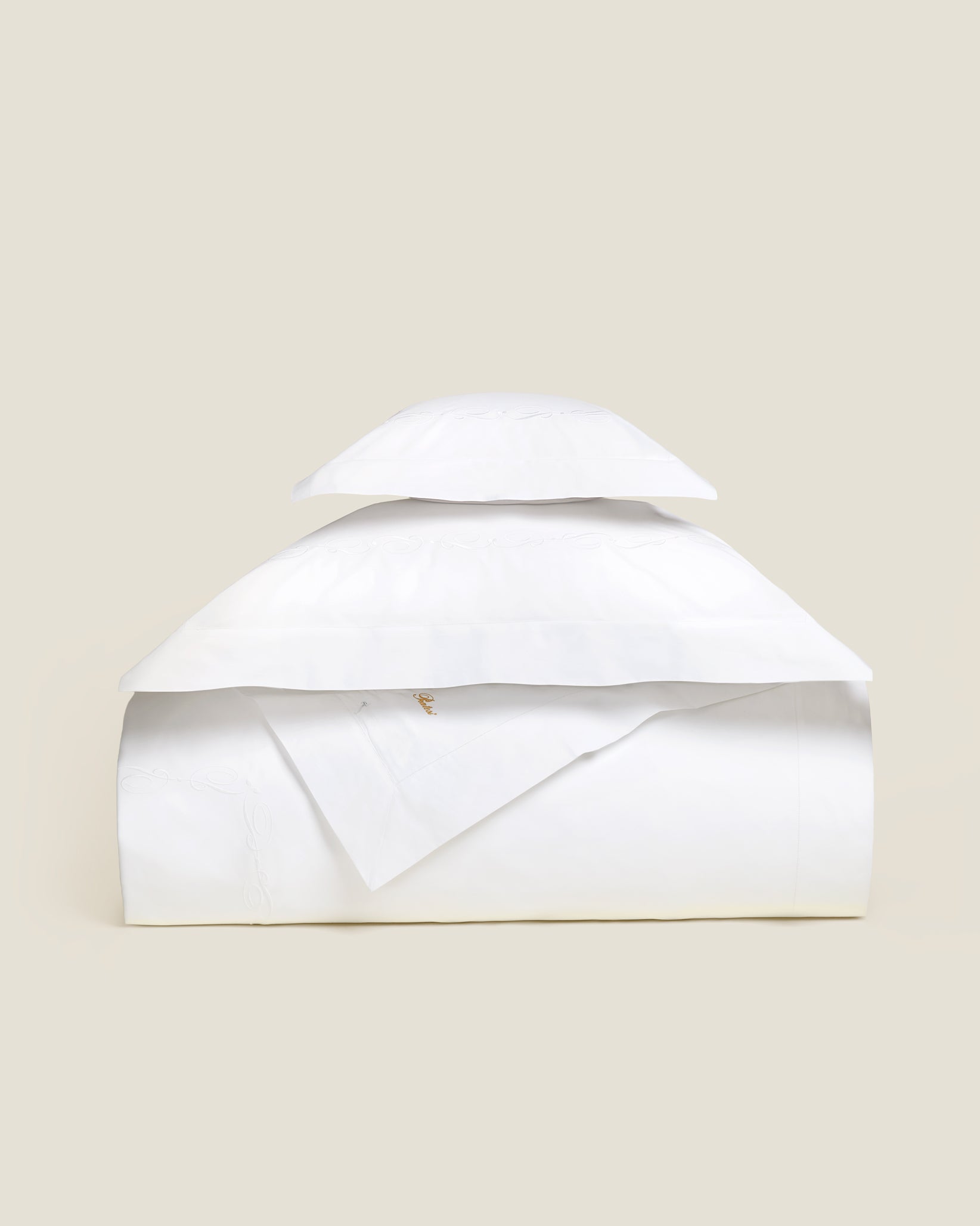 Icona duvet cover stack in white/white