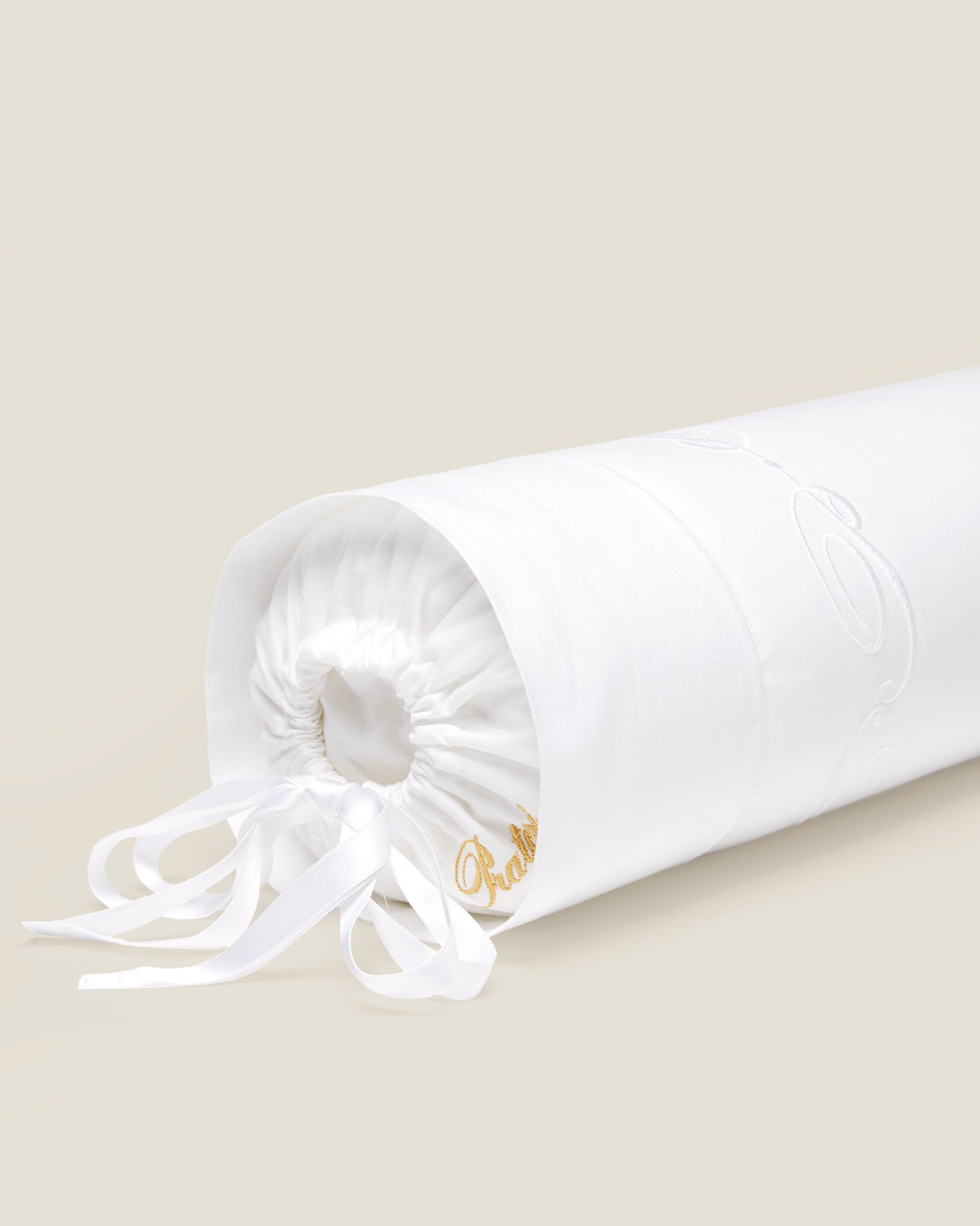 Icona neckroll sham in white/white