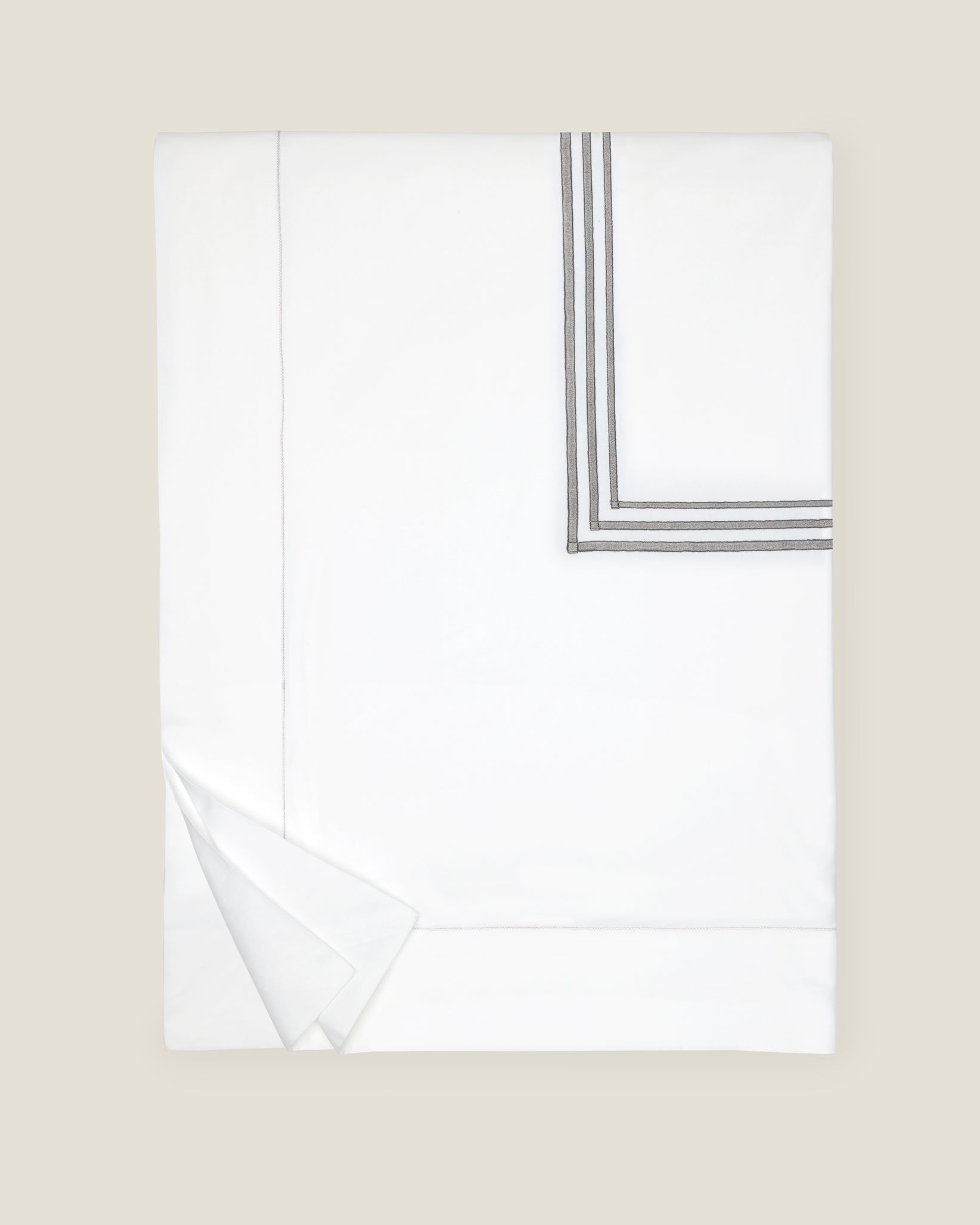 Tre Righe duvet cover in white/charcoal folded