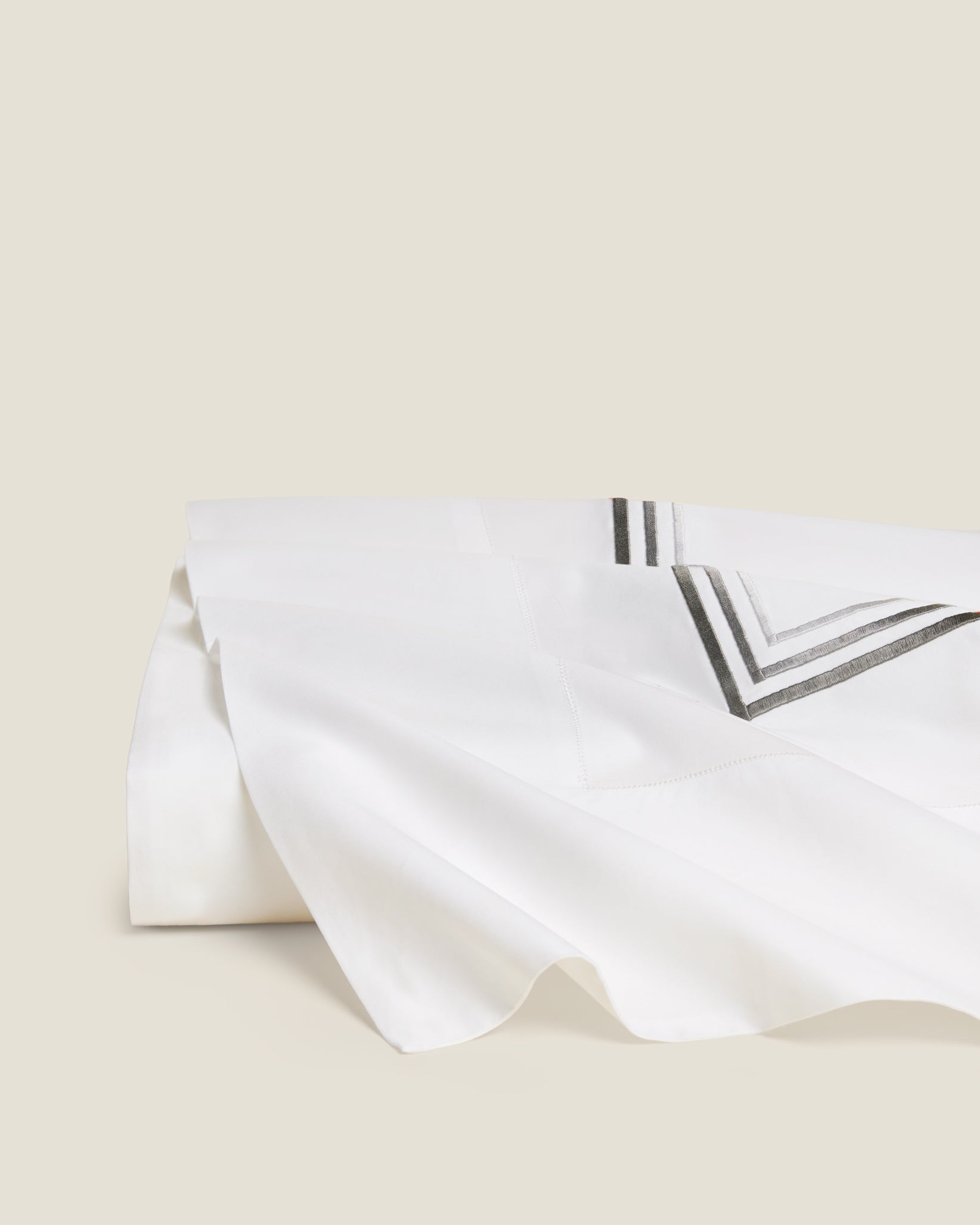 Tre Righe Ombre white/charcoal flat sheet