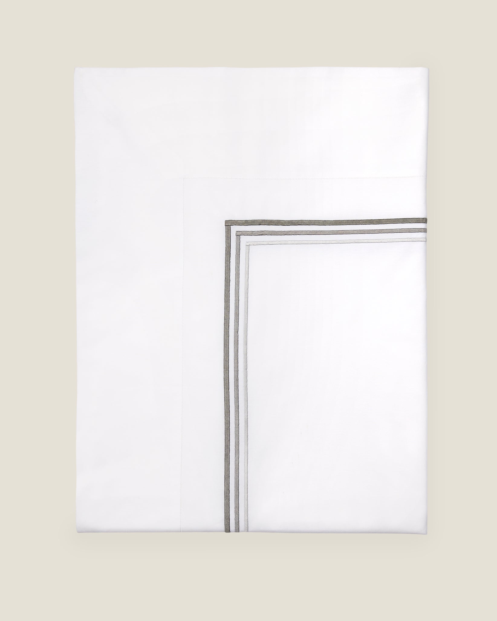 Tre Righe Ombre white/charcoal flat sheet folded