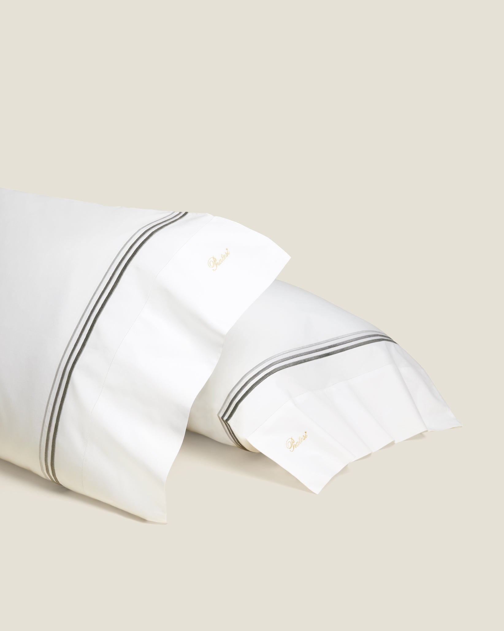 Tre Righe Ombre white/charcoal pillowcase pair