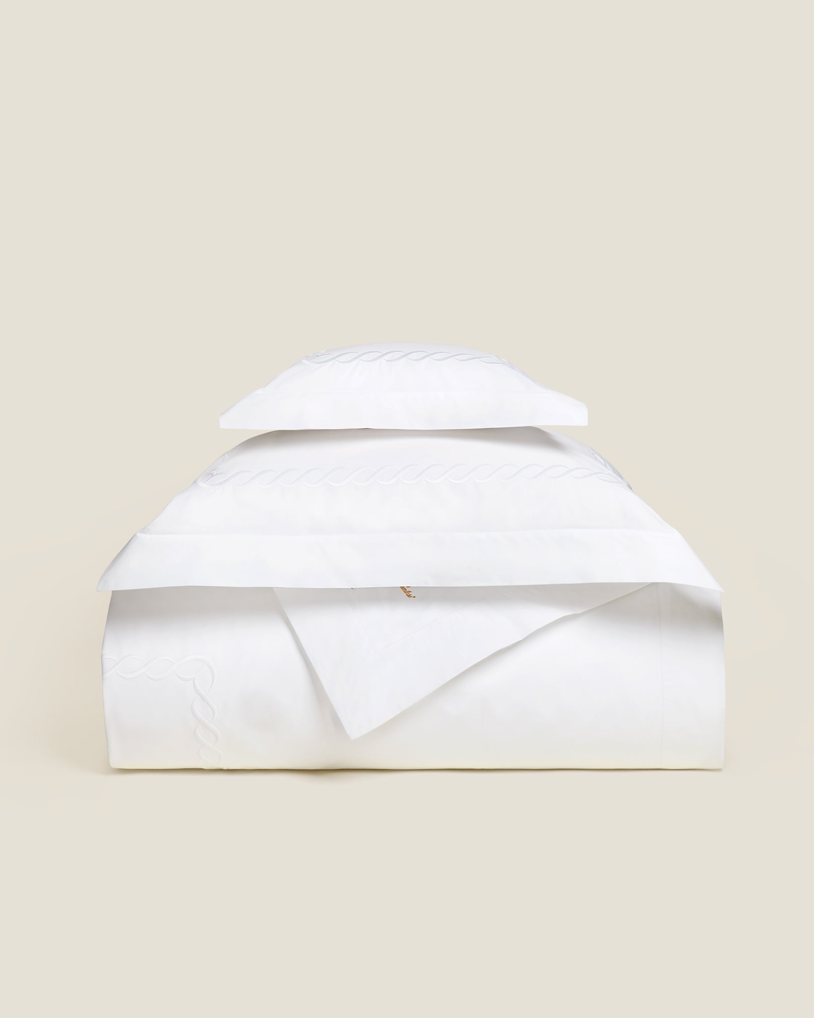 Treccia Moderno white/white duvet cover folded.