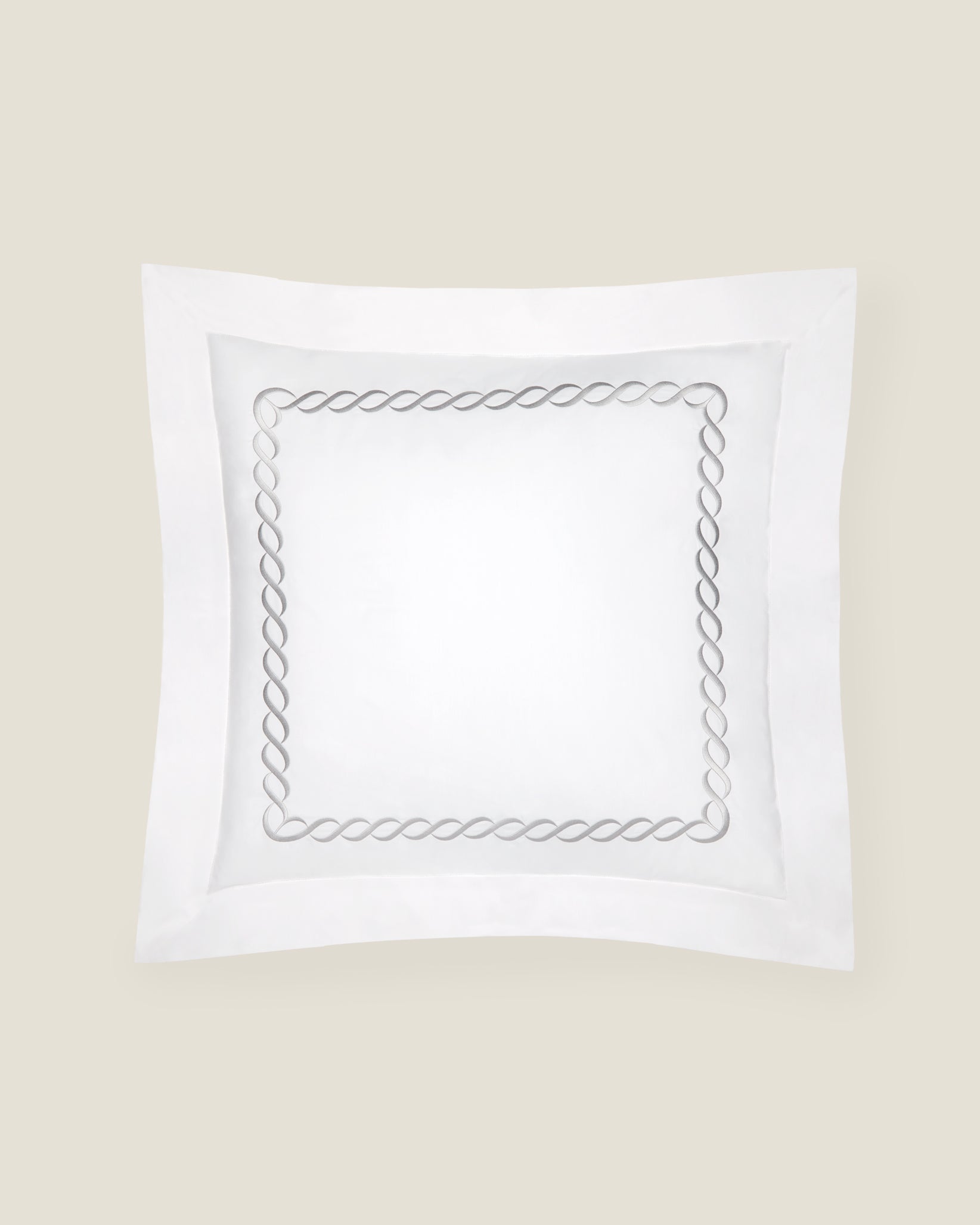 Treccia Moderno white/sterling euro sham