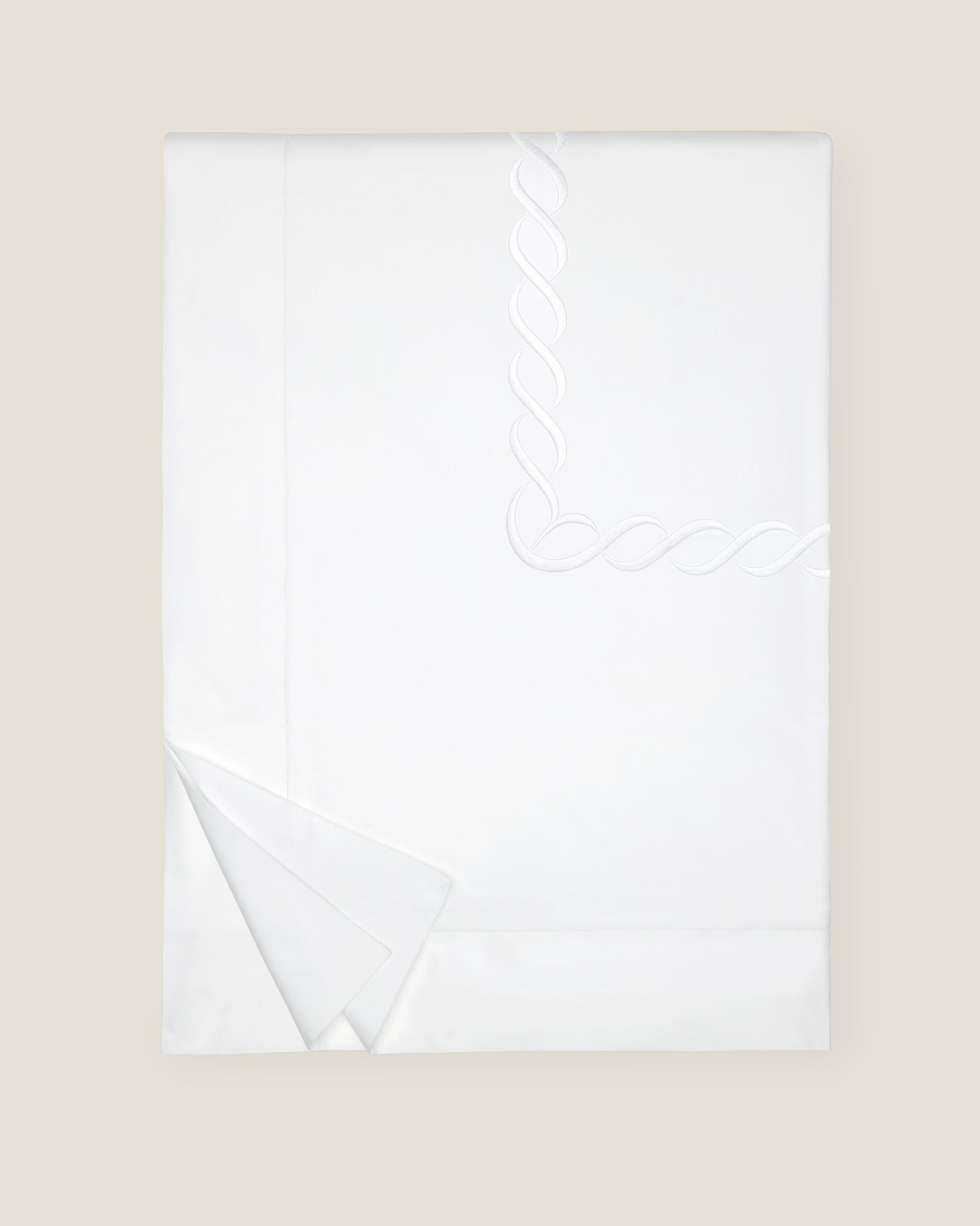 Treccia Moderno white/white duvet cover folded.