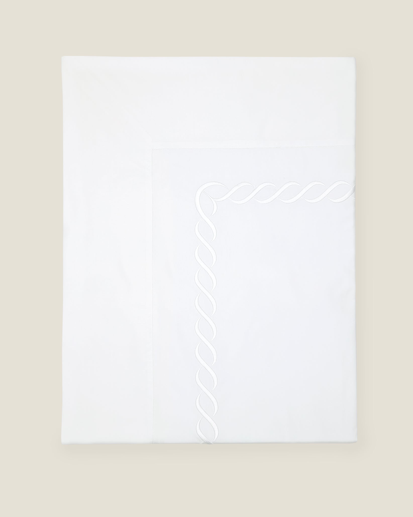 Treccia Moderno flat sheet folded in white/white