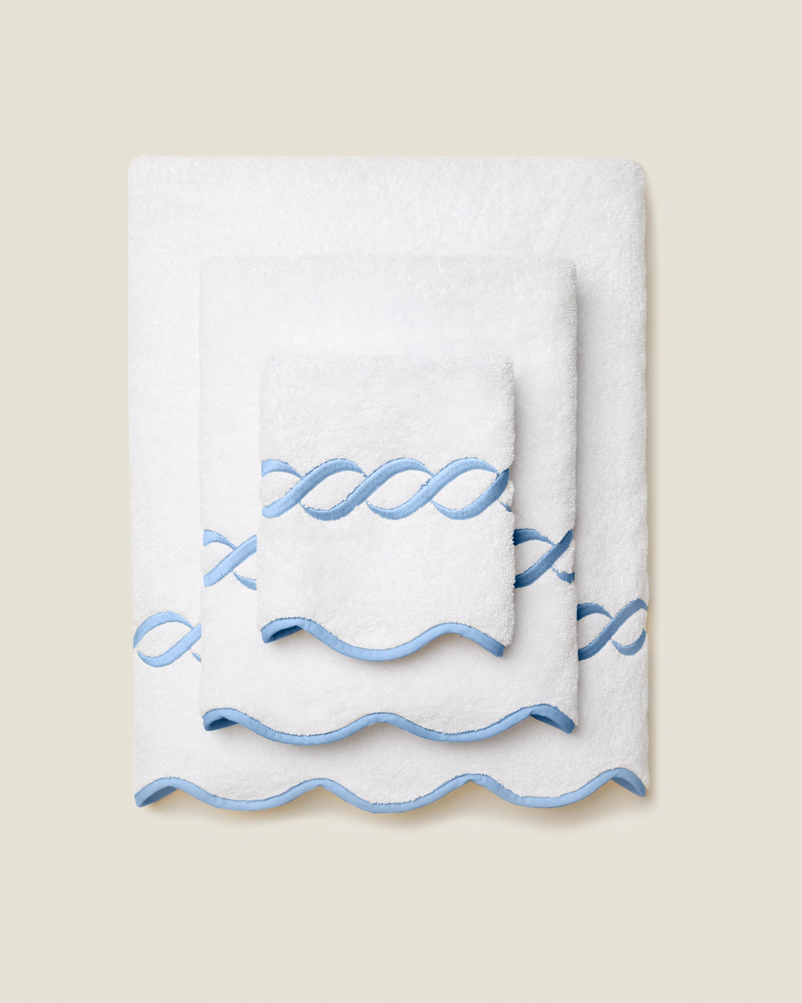 Treccia white/medium blue bath towel stack 
