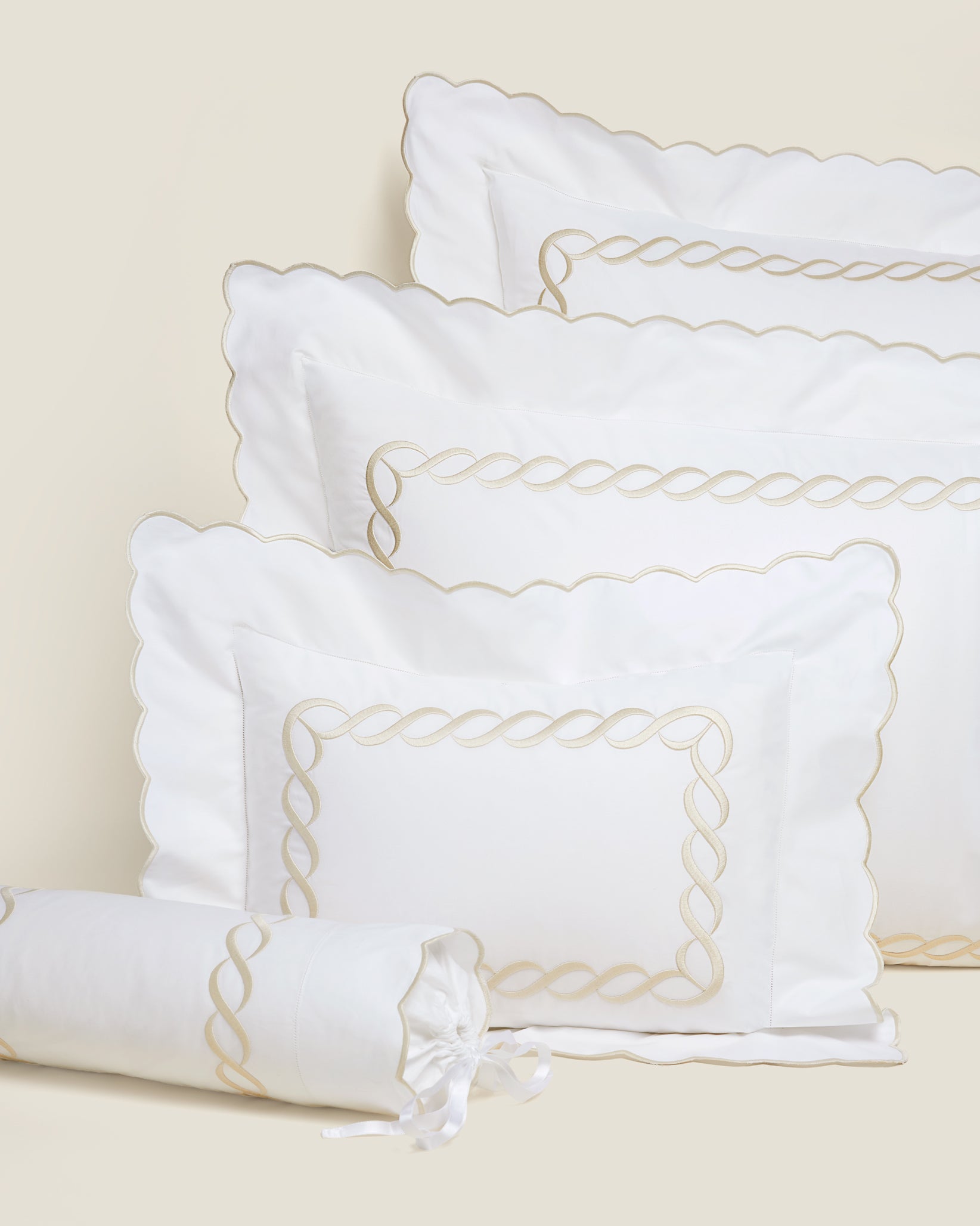 Treccia white/beige queen, standard, boudoir and neckroll sham