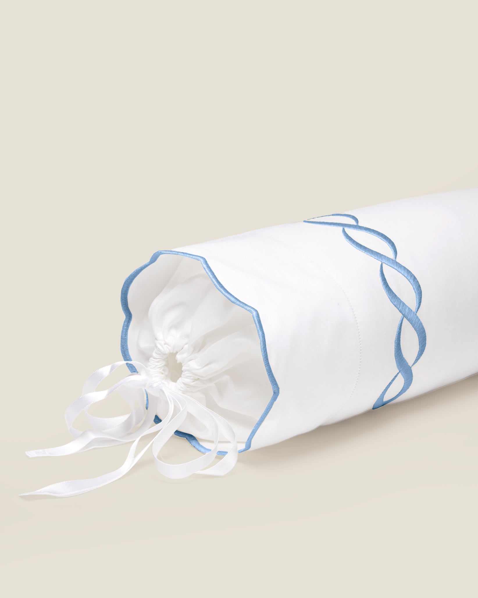 Treccia neckroll sham white/light blue