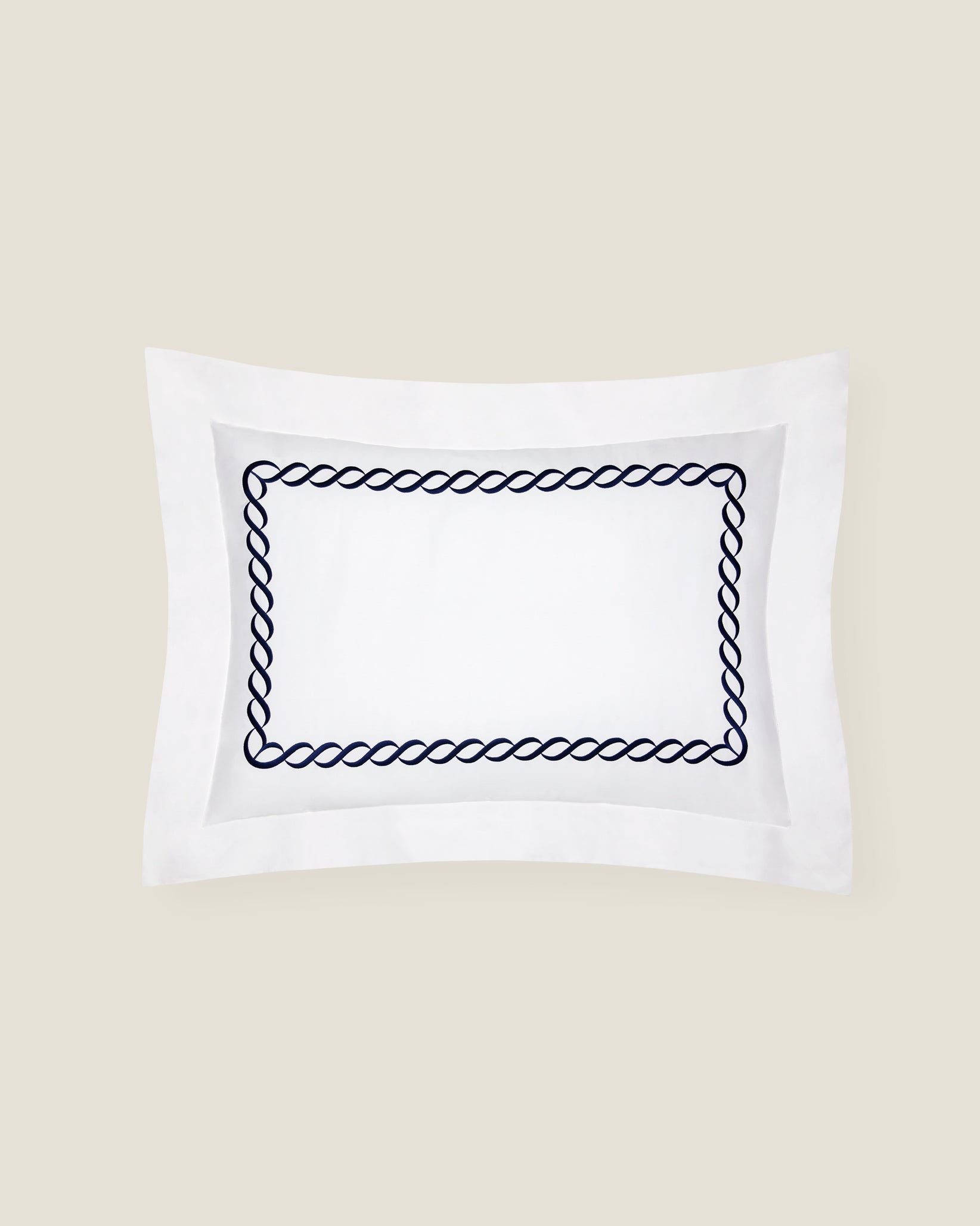 Treccia Moderno white/navy standard sham