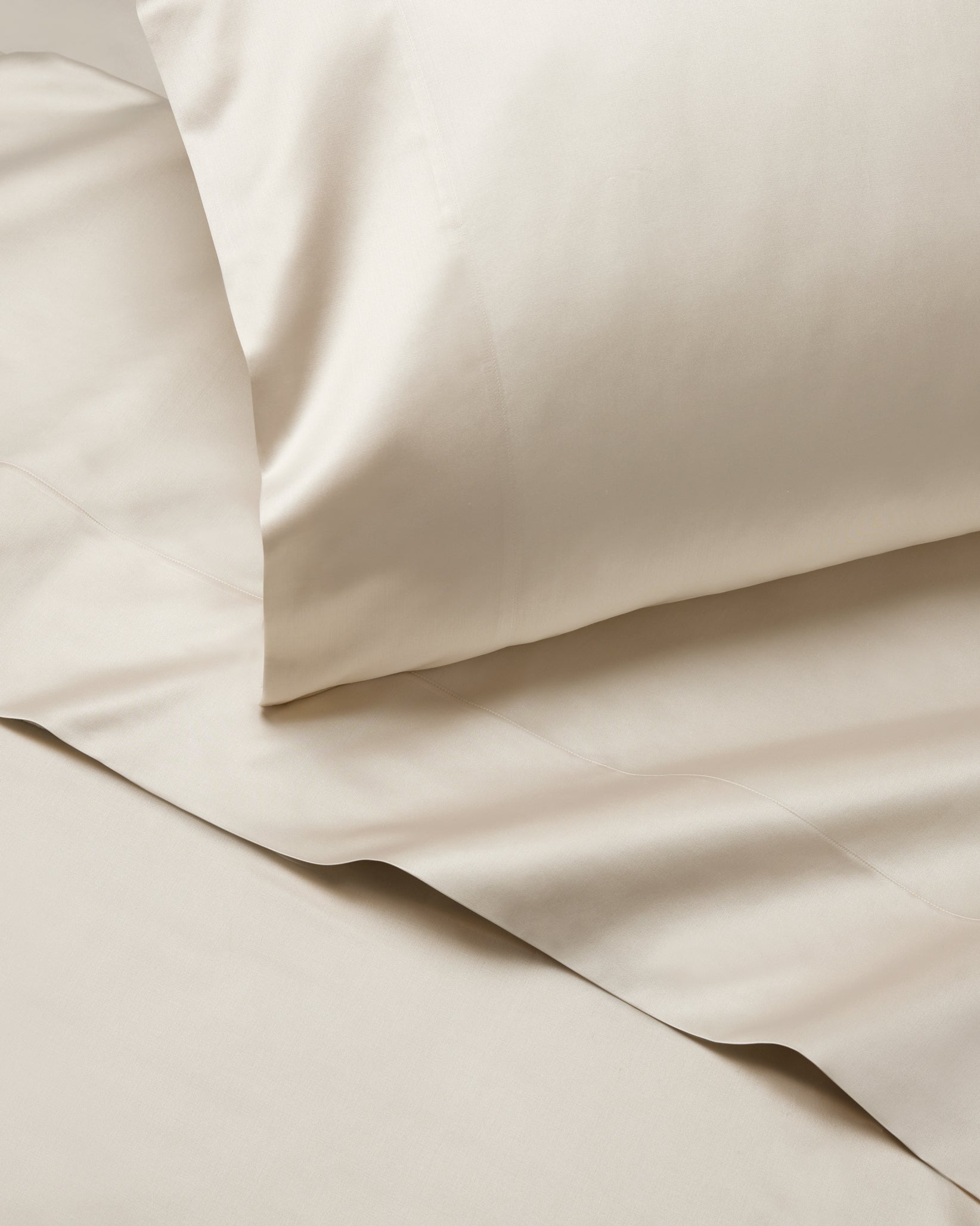 Lucente Flat Sheet close-up
