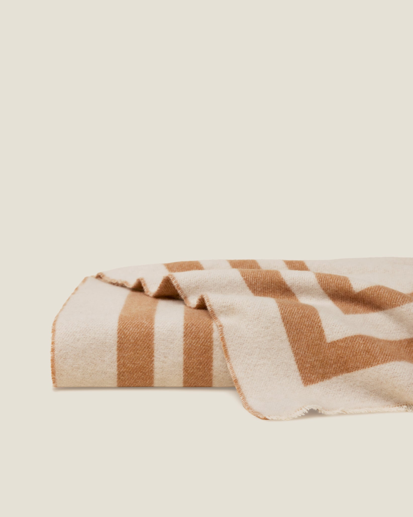 Tre Righe Throw in beige