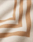 Tre Righe Throw in beige close-up
