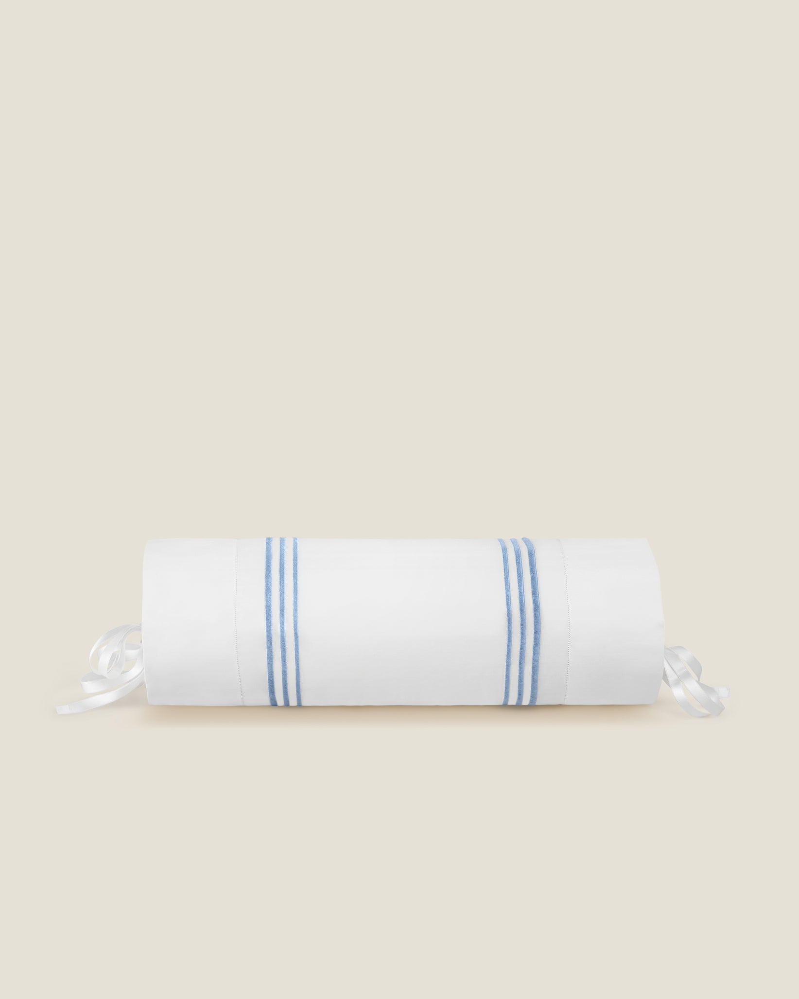Tre Righe Splendore white/medium blue neckroll sham