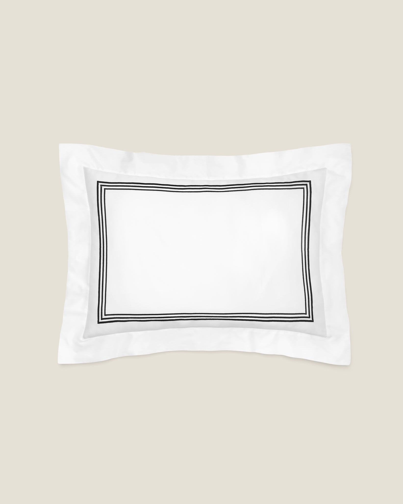 Tre Righe Splendore standard sham in white/black