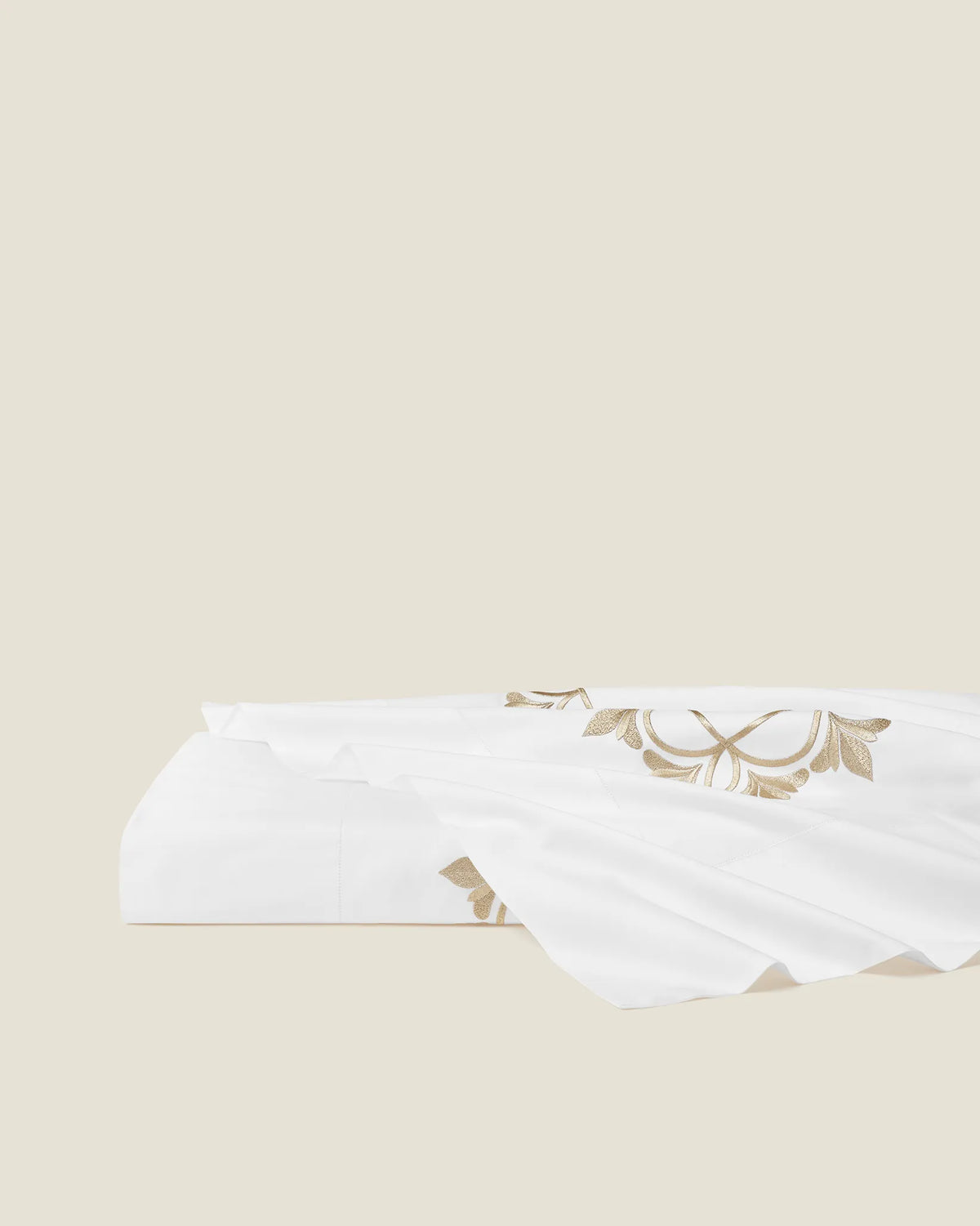 Arcata white/gold flat sheet