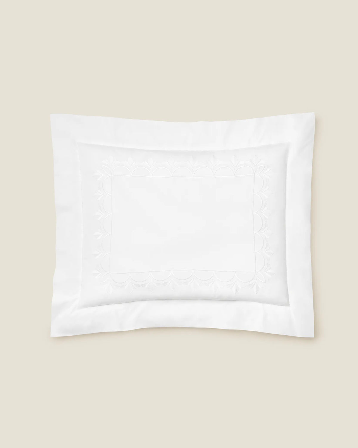 Arcata white/white standard sham