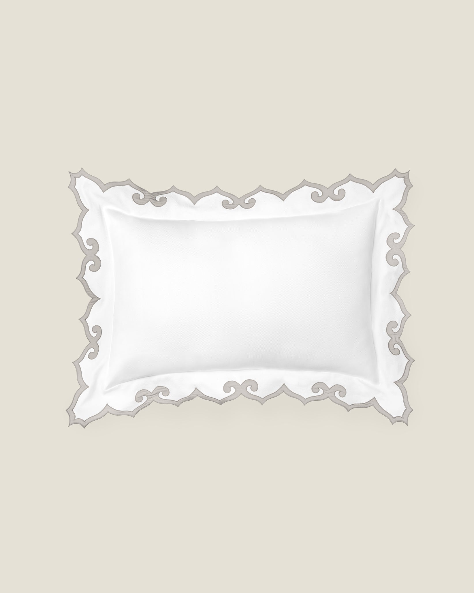 Marrakesh white/sterling queen sham