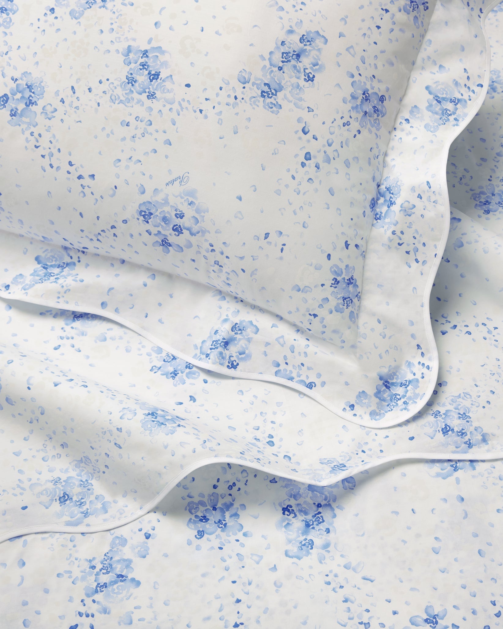 M'ama non M'ama vignette in medium blue