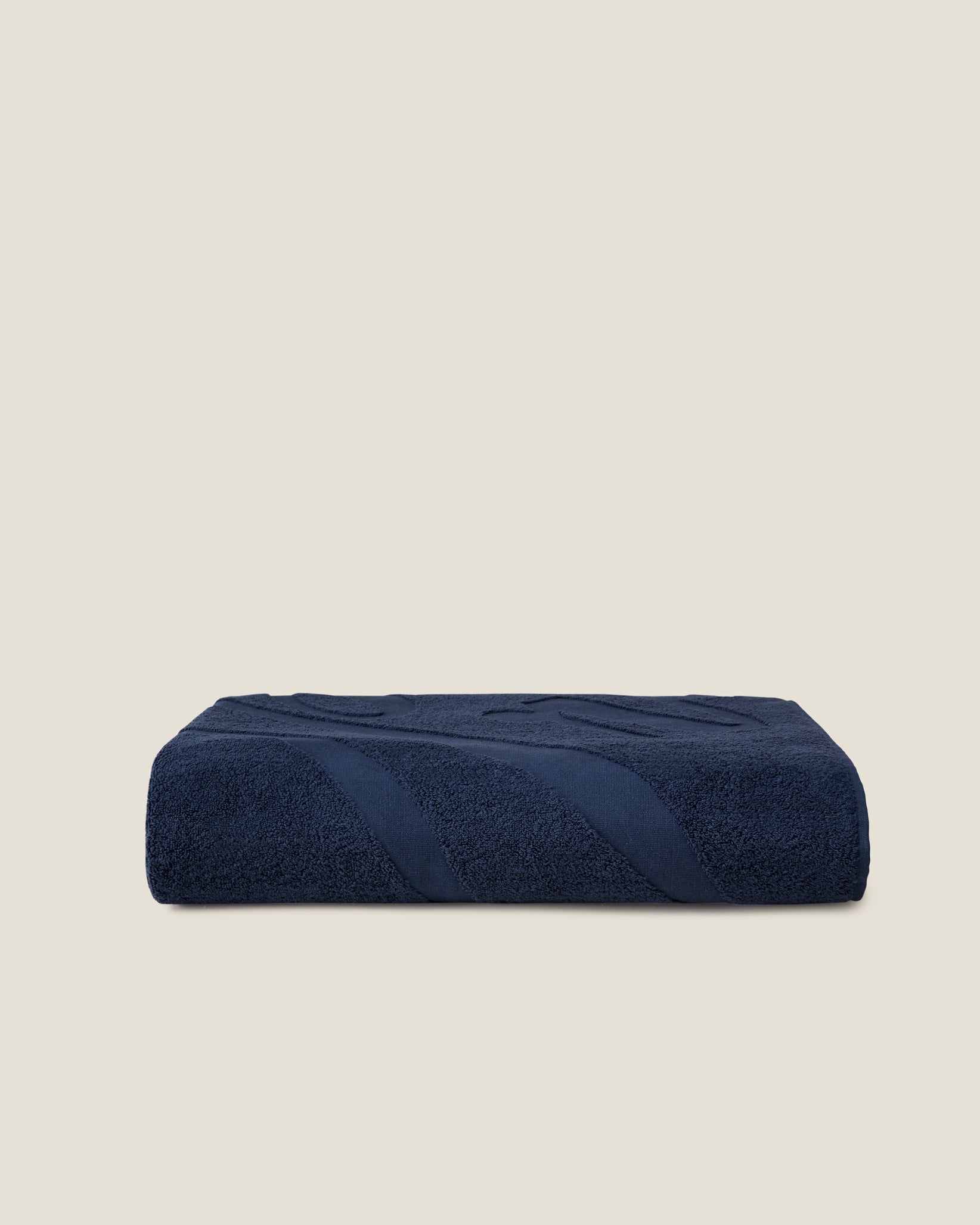 Pratesi beach towel in navy