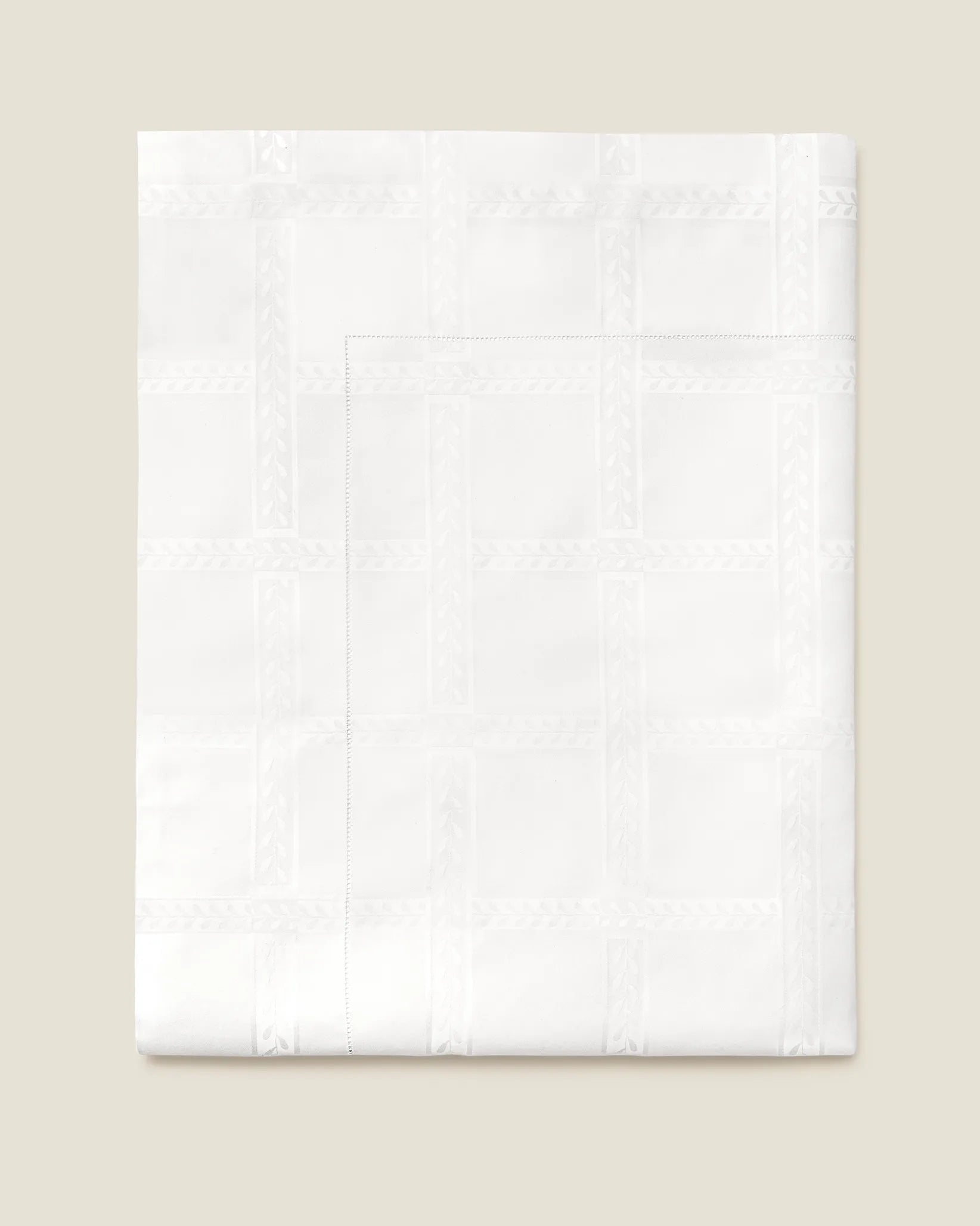 Impero Jacquard white flat sheet