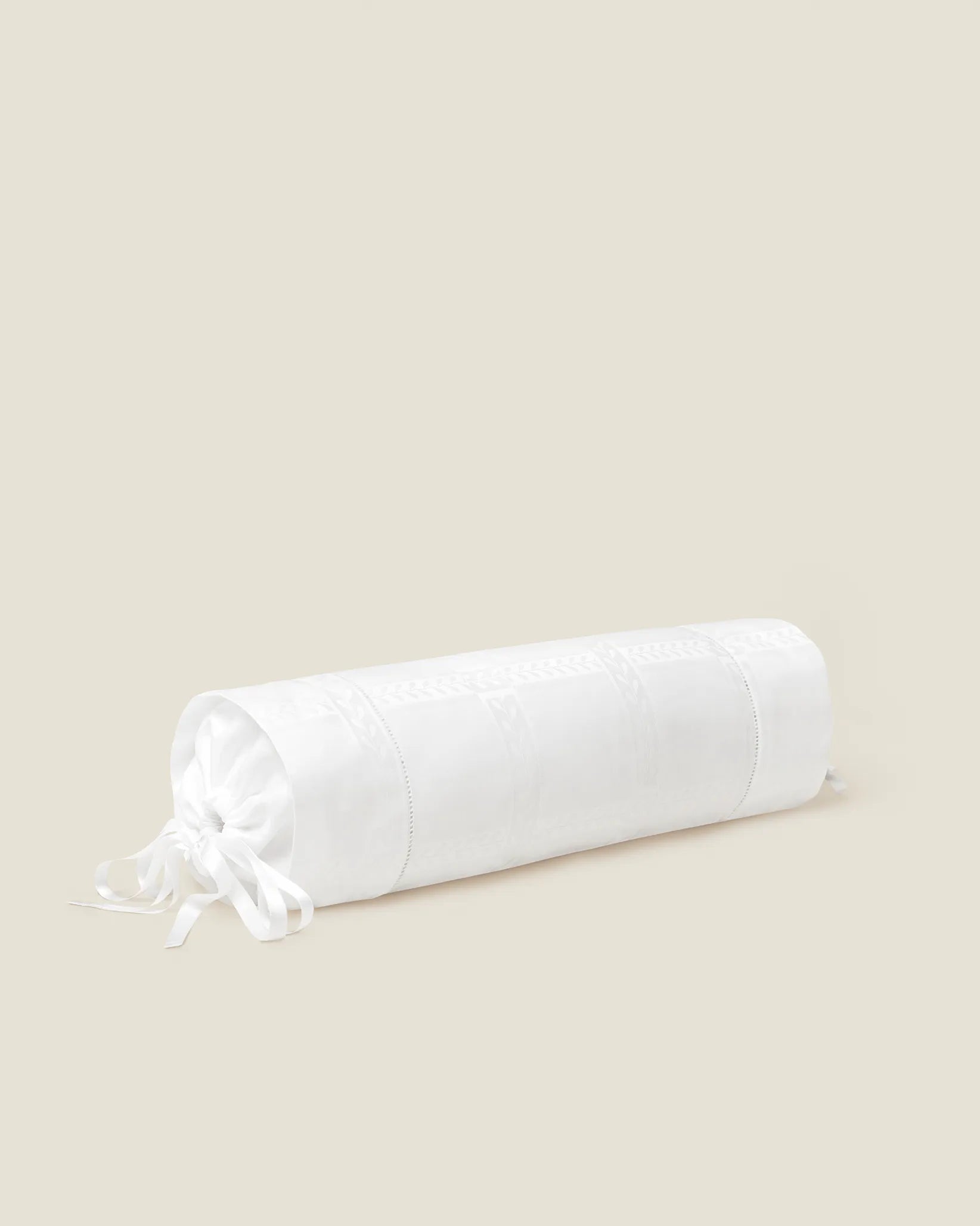 Impero Jacquard white neckroll