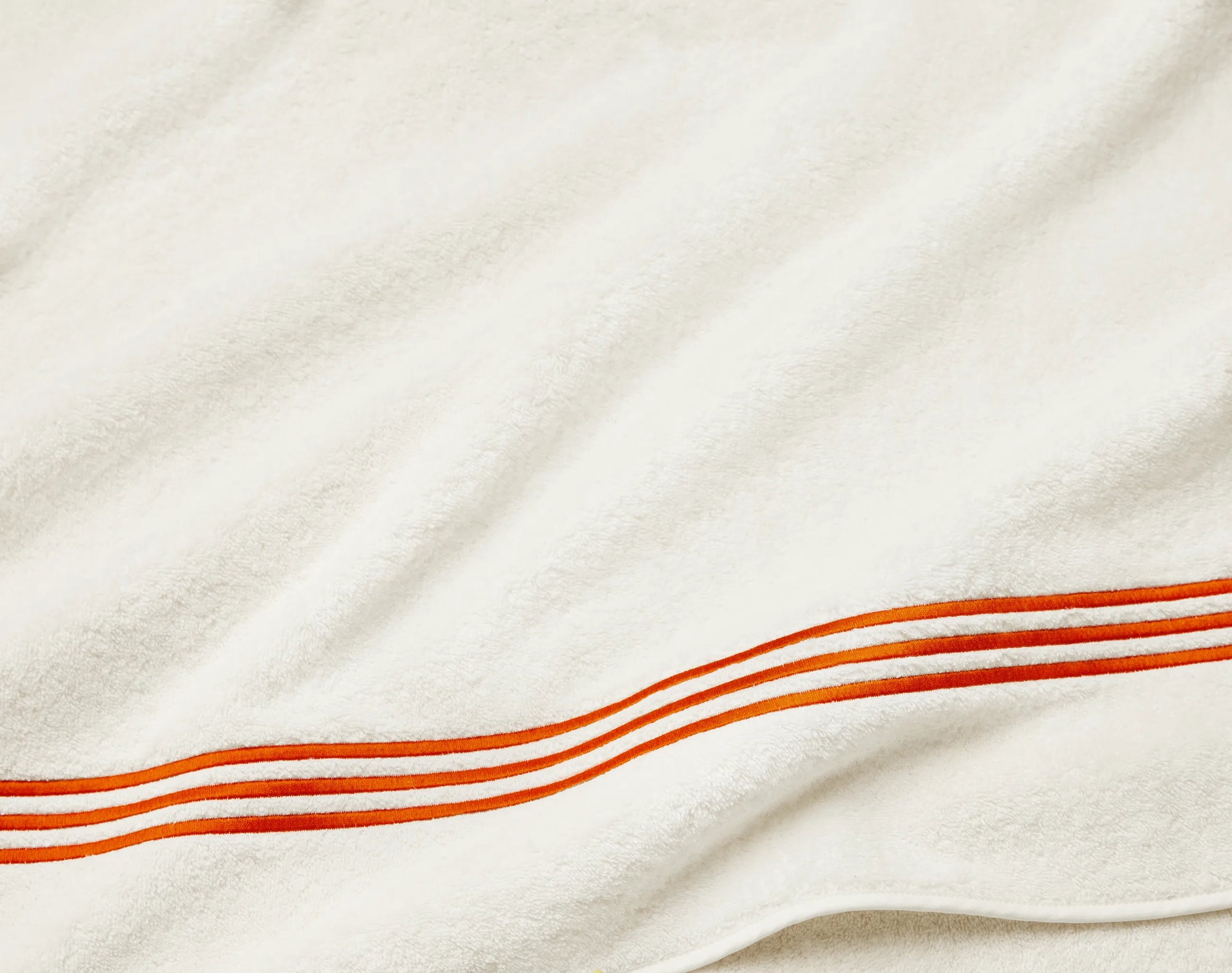 Tre Righe Ivory/orange bath towels texture