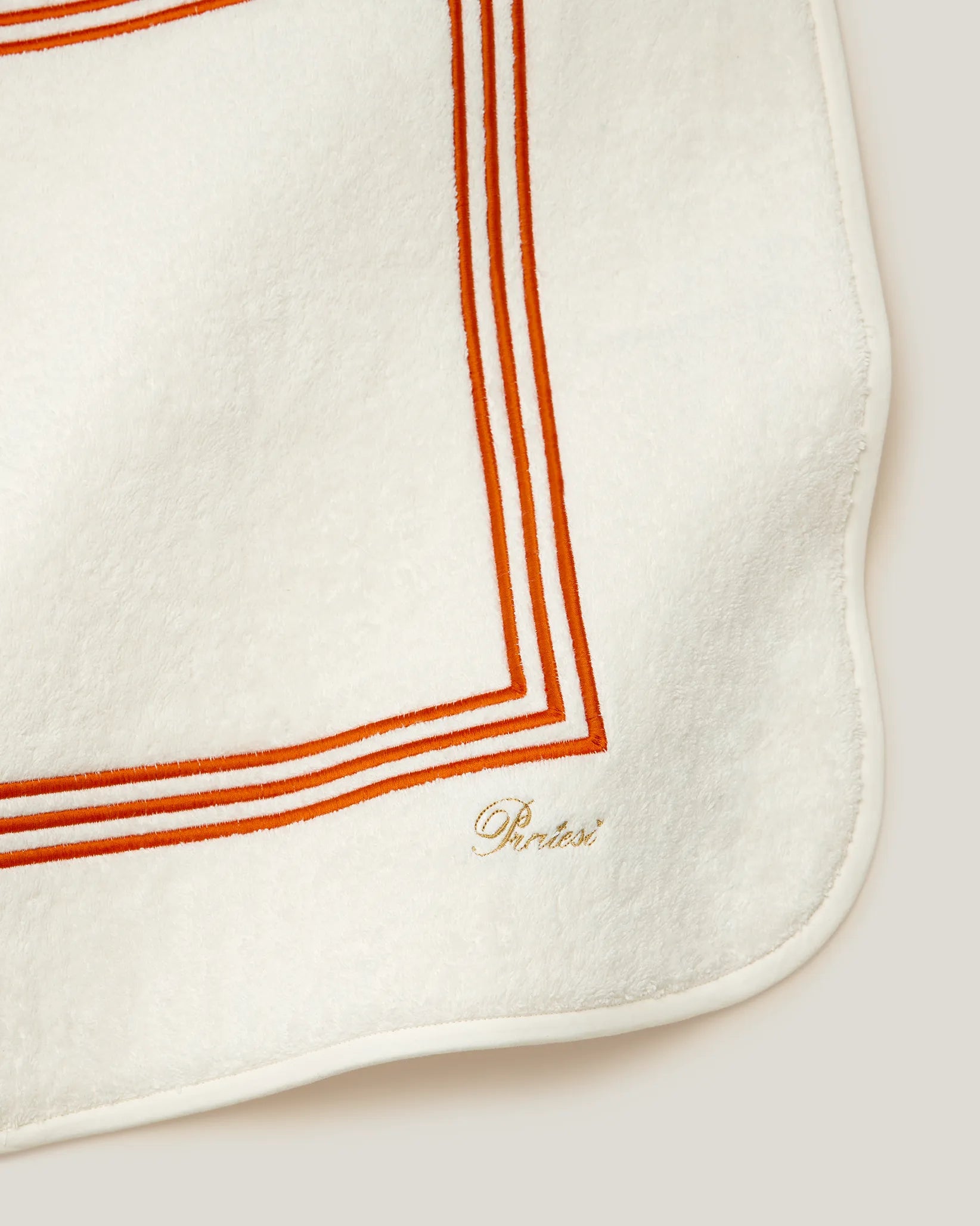 Tre Righe Ivory/orange tub mat corner details