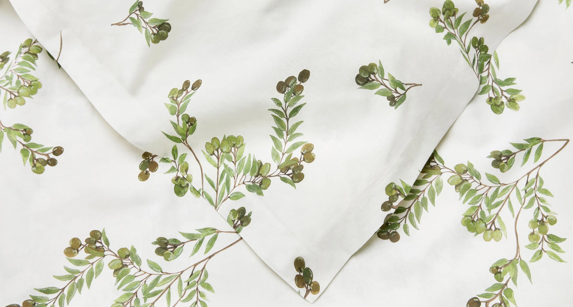 Olivia table linens close up details