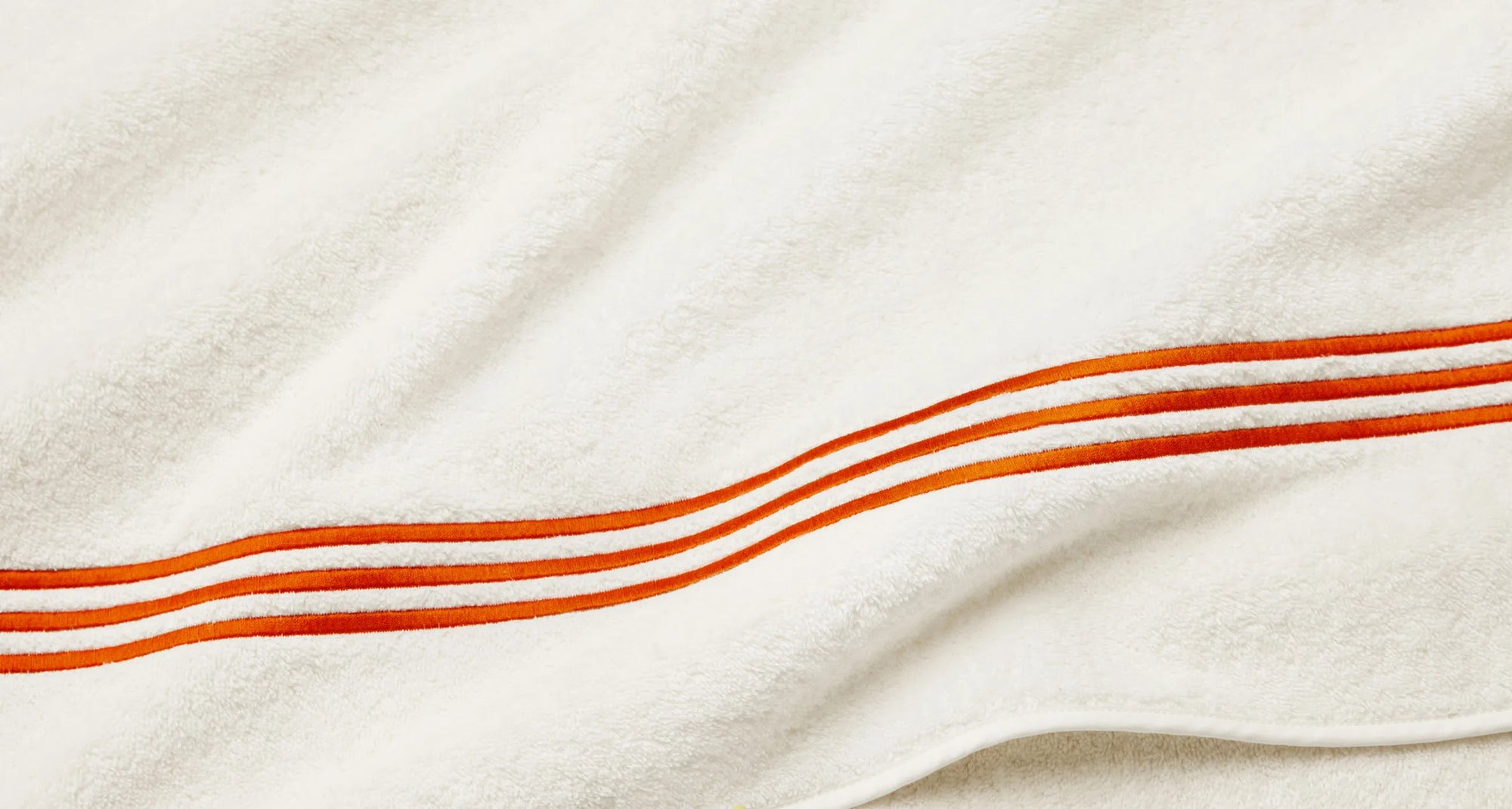 Tre Righe Ivory/Orange bath towels texture