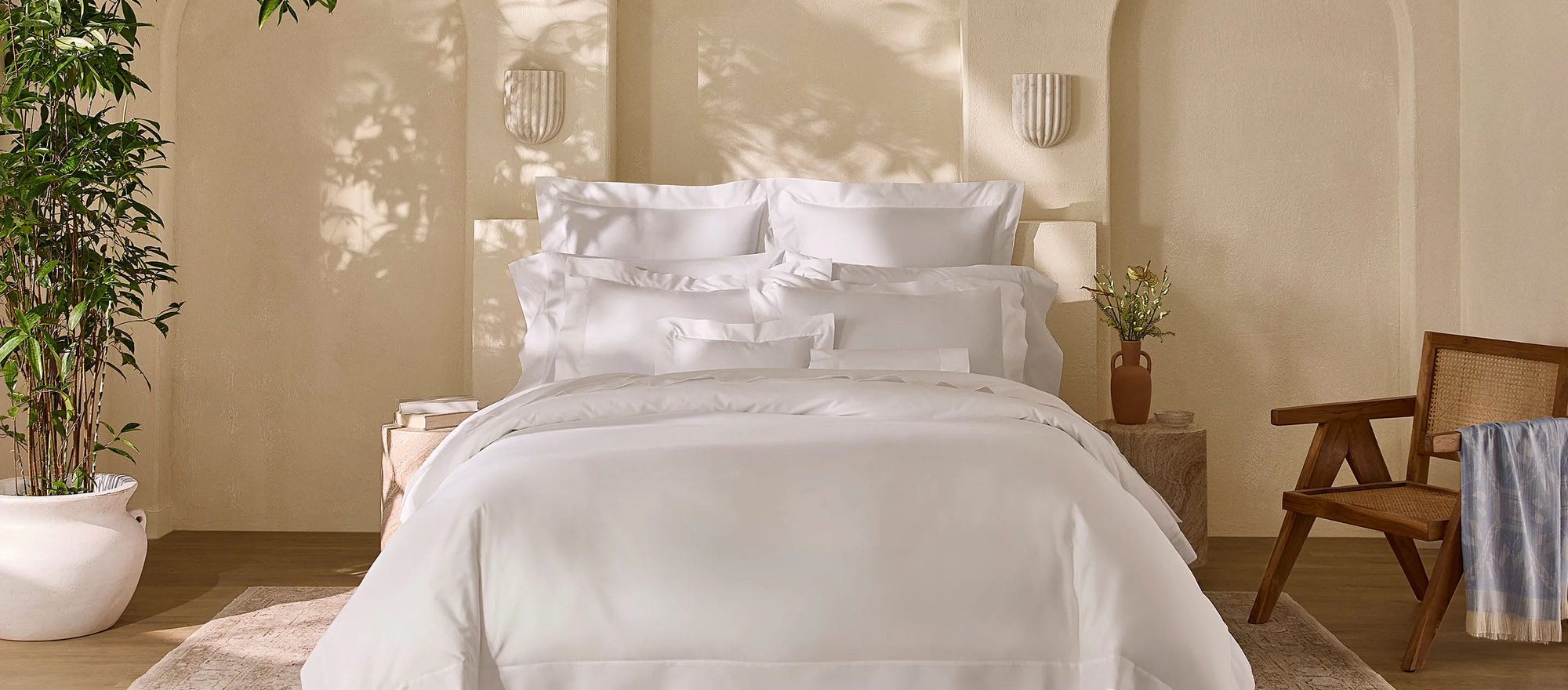 Angel Luxe bed in white