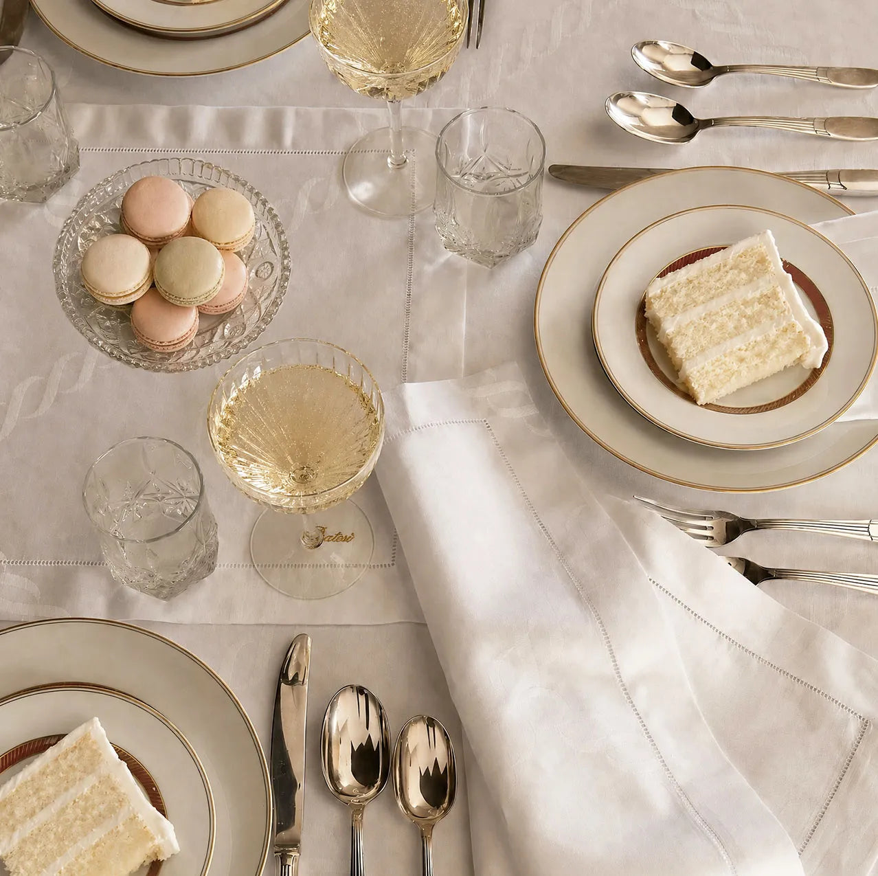 Bianchissimia table linens