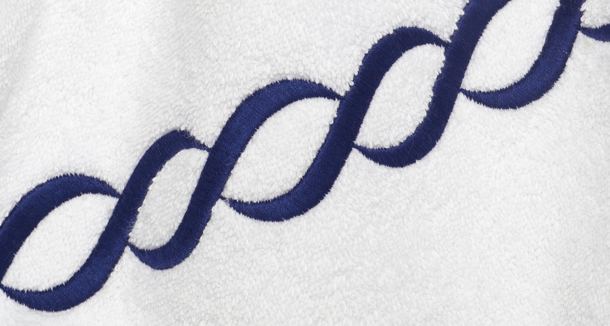 Treccia Moderno white/navy bath towel texture
