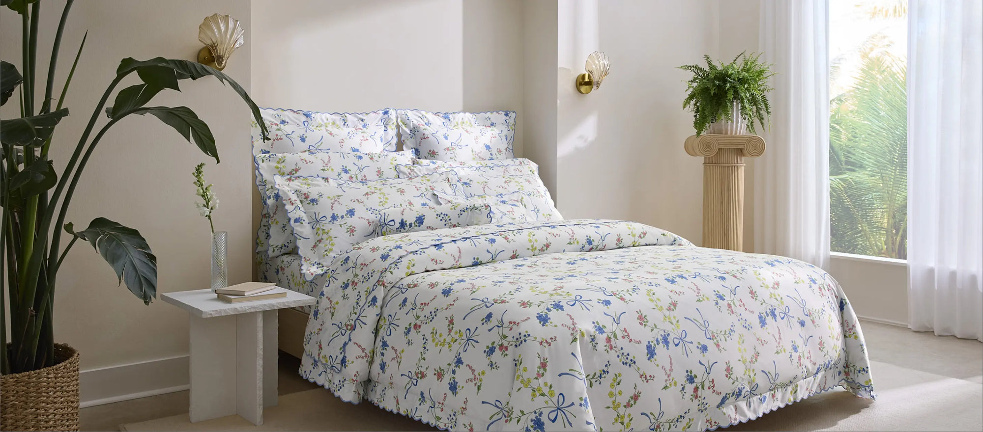 Vavia full bed side angle shot
