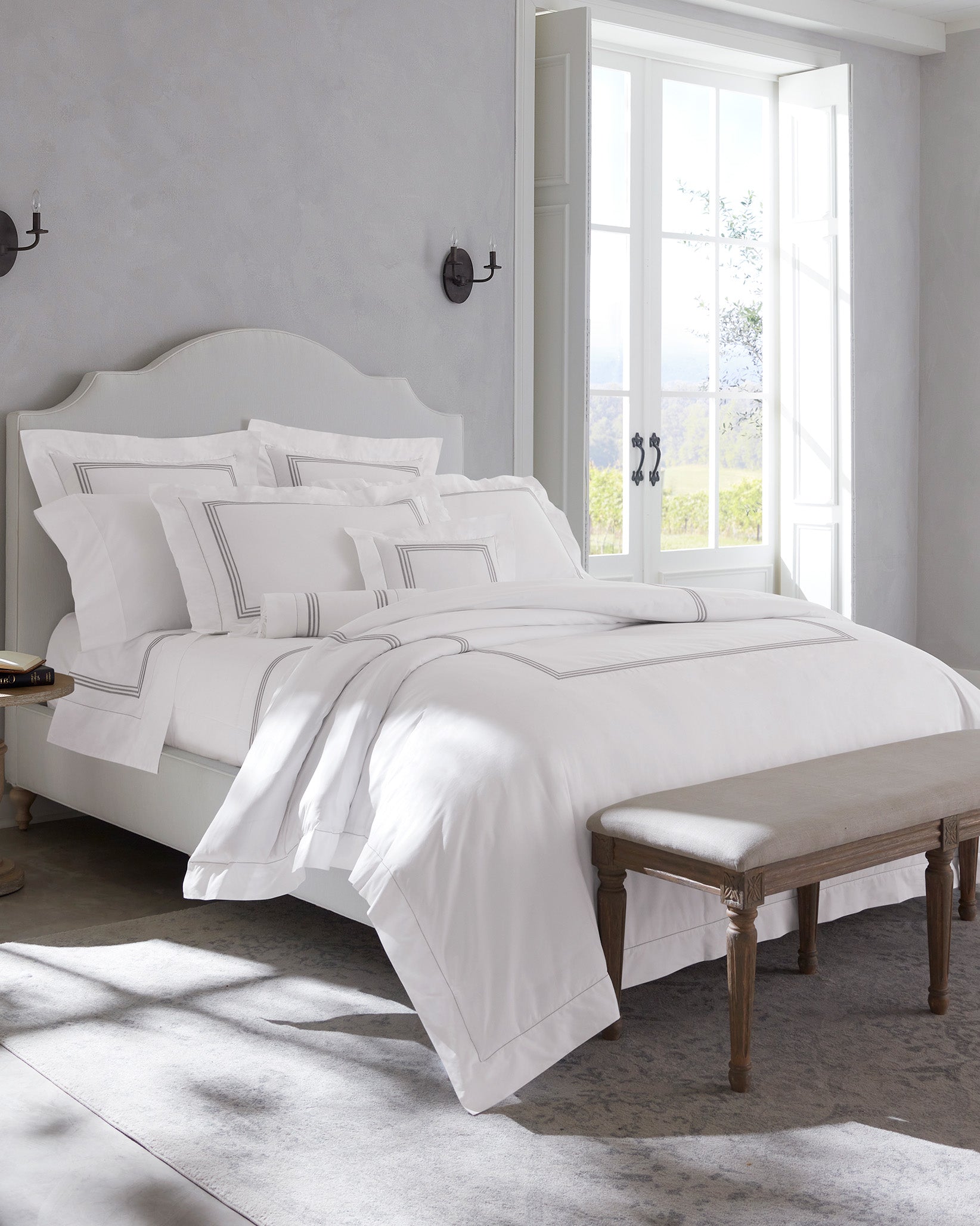 Tre Righe bed in white/charcoal side angle
